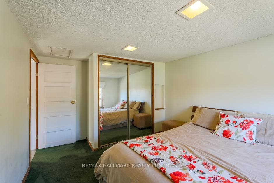 126 Burk Street photo 10