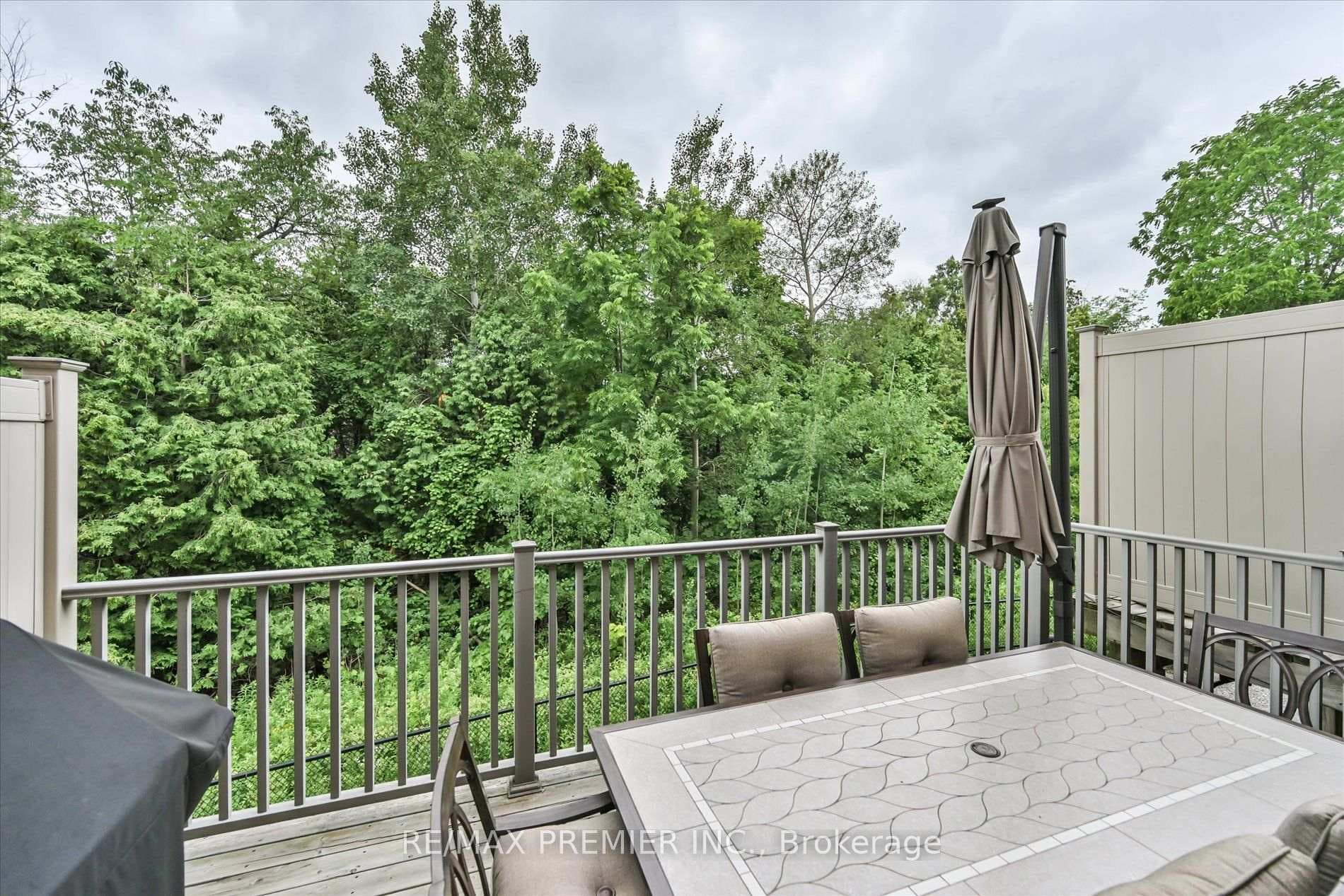 1331 Major Mackenzie Drive Unit 114 photo 11