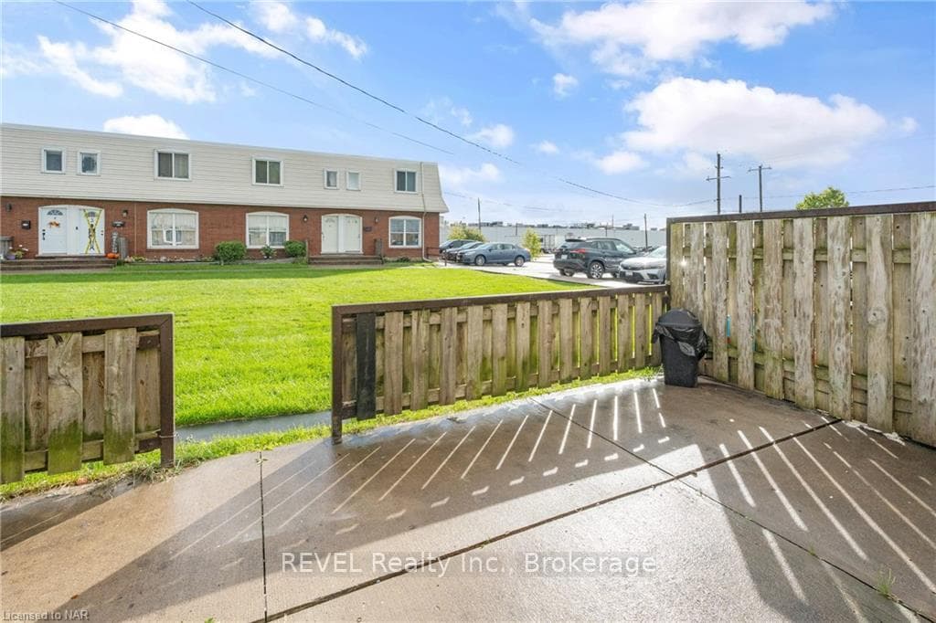 71 HAGEY Avenue Unit 2 photo 29
