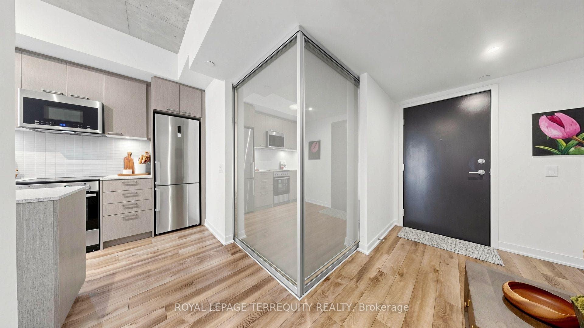 1808 St Clair Avenue Unit 510 photo 18