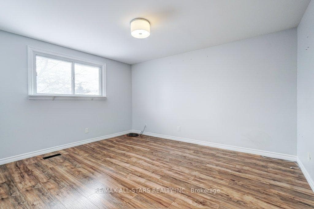 77 Orchard Park Road photo 11