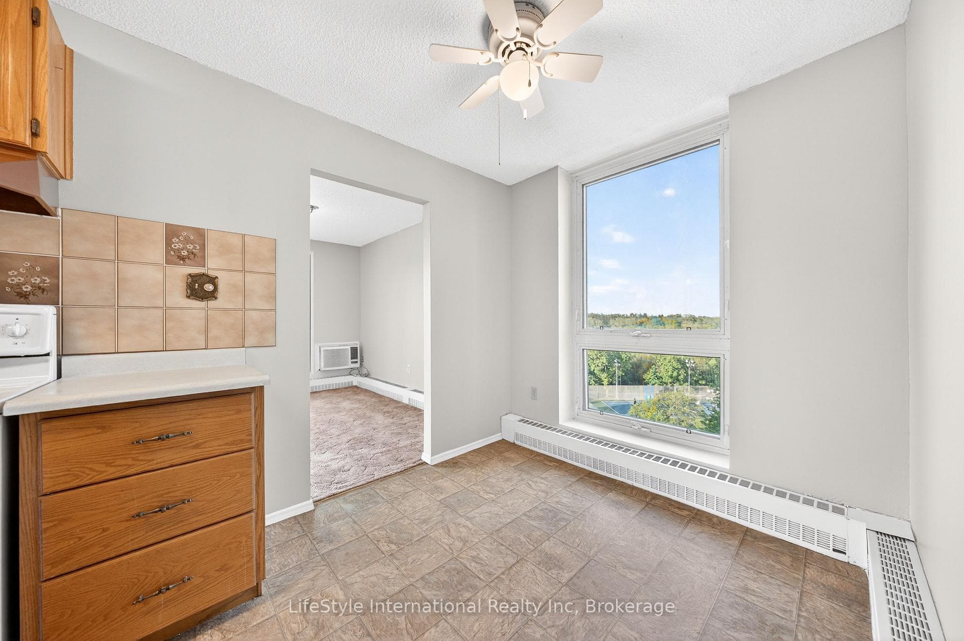 19 Woodlawn Road Unit 512 photo 17