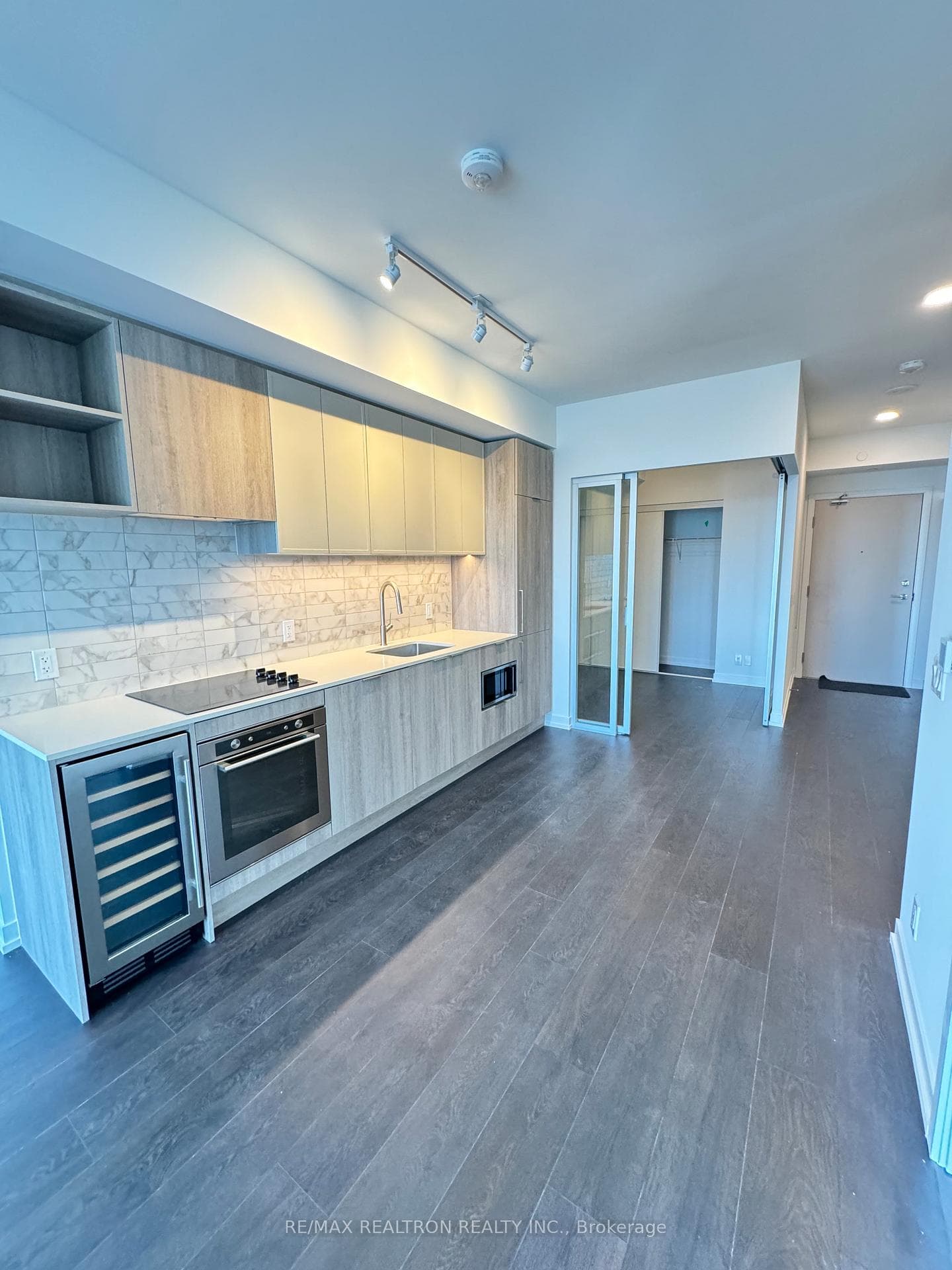 2020 Bathurst Street Unit 1802 photo 15