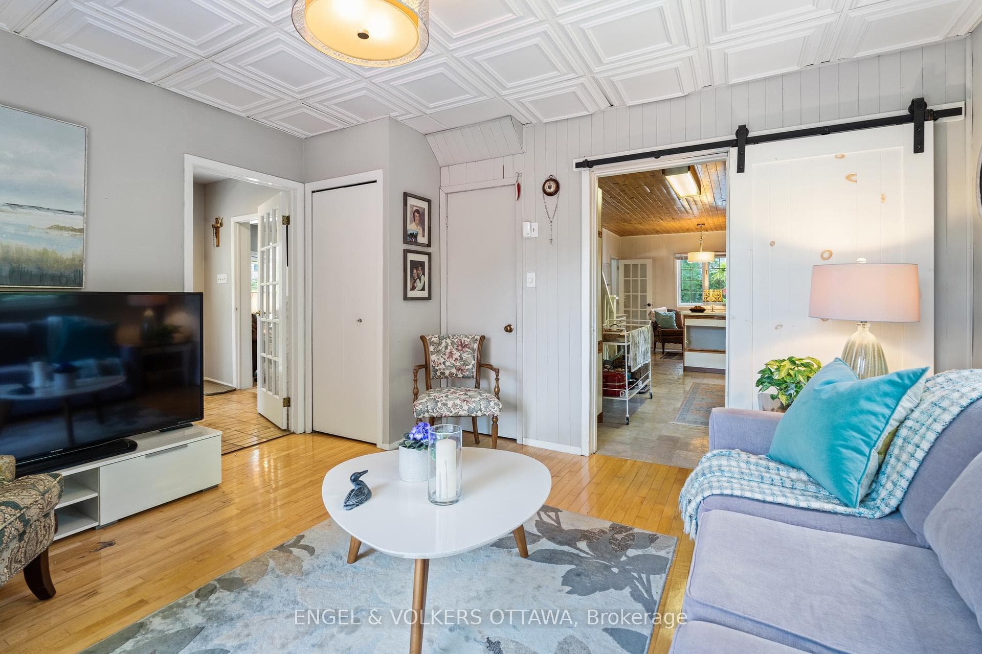 1119 Tighe Street photo 13