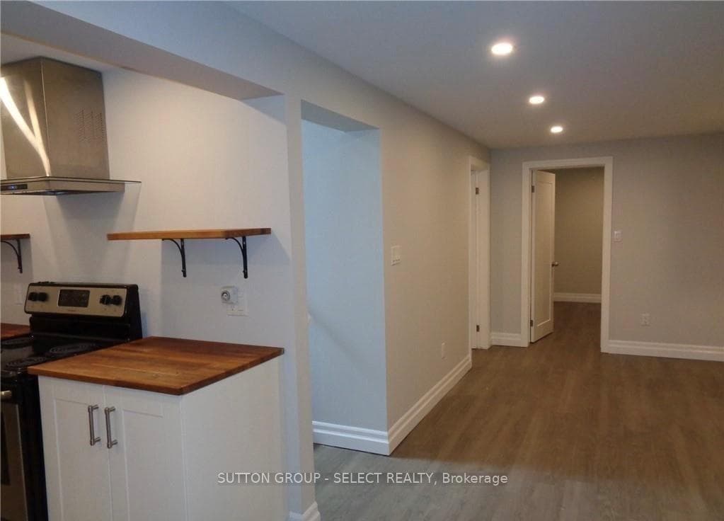83 Britannia Avenue Unit LOWER photo 7