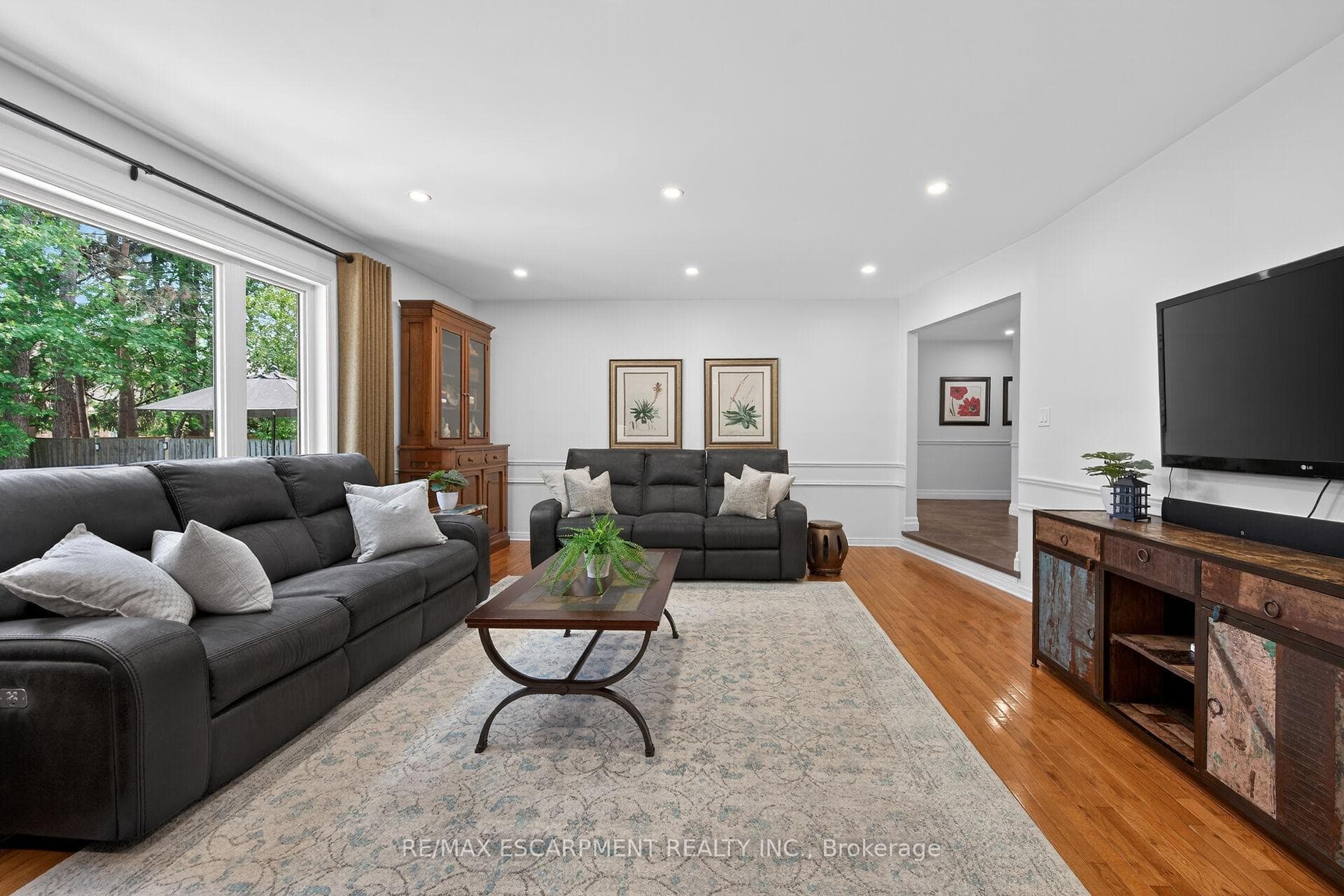 32 Symphony Place photo 17
