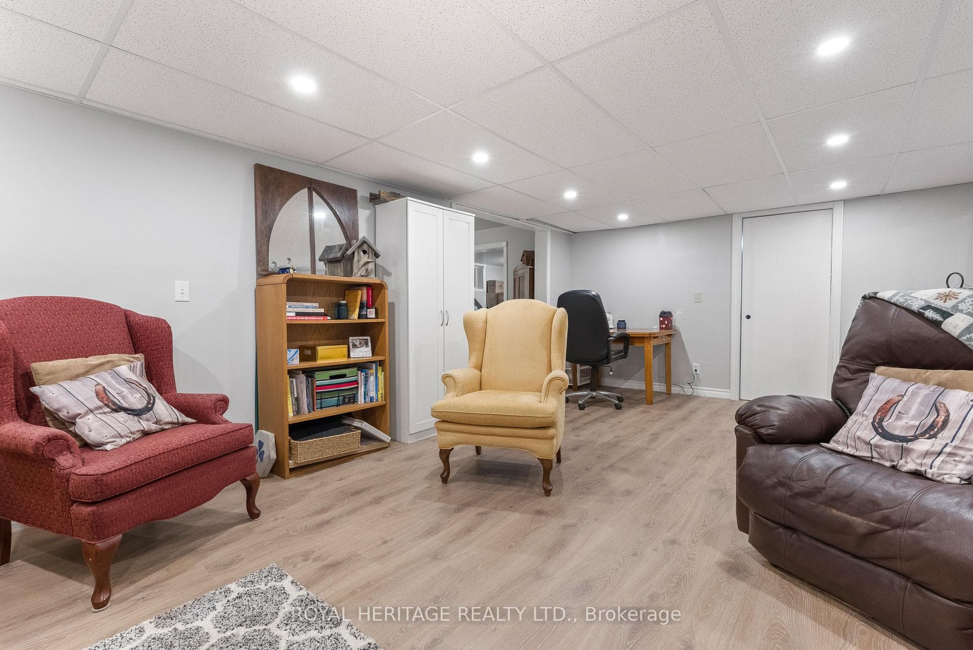 713 Cottingham Road photo 27