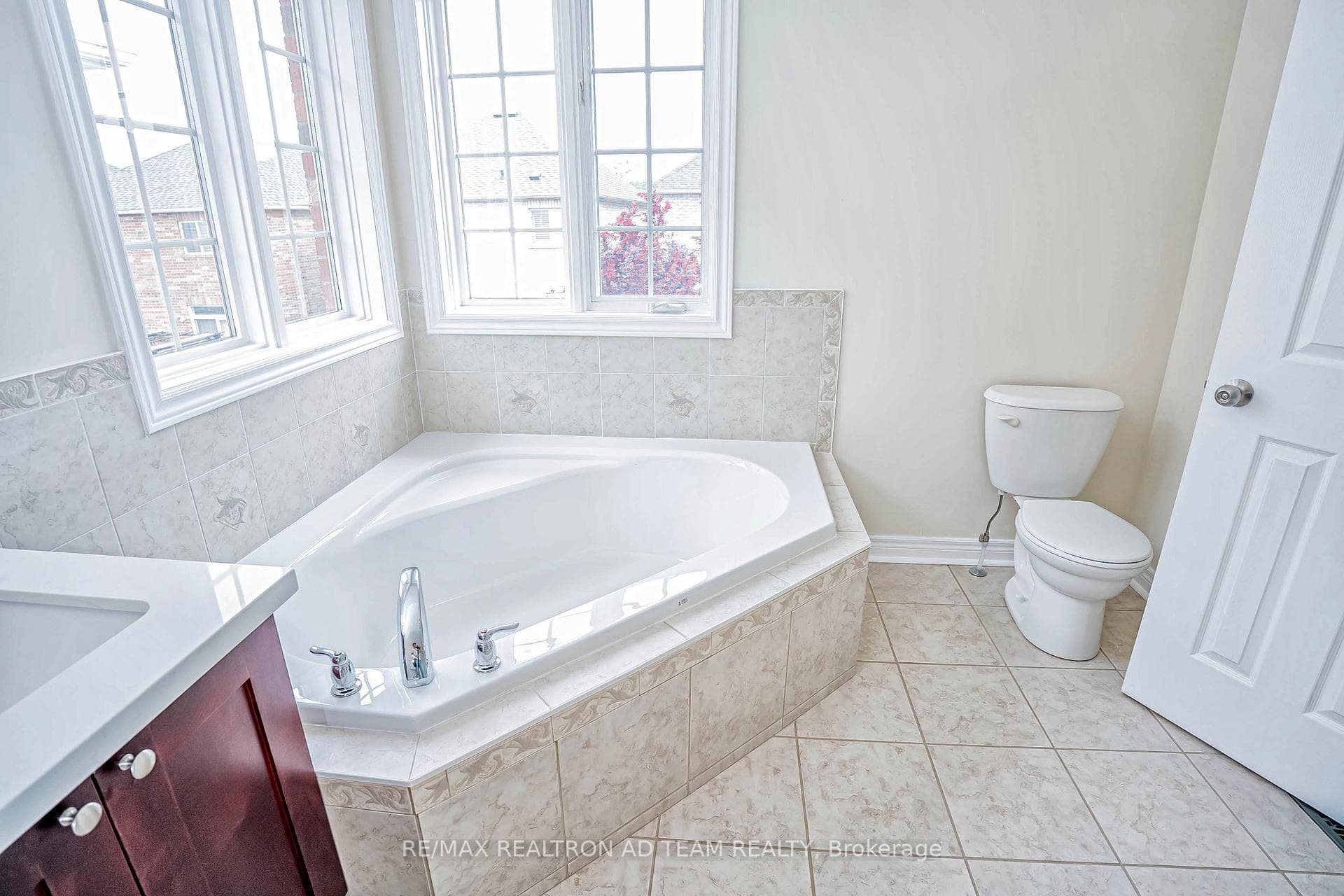 81 Telford Street photo 24