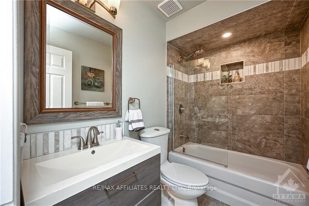 1597 DUPLANTE Avenue photo 22