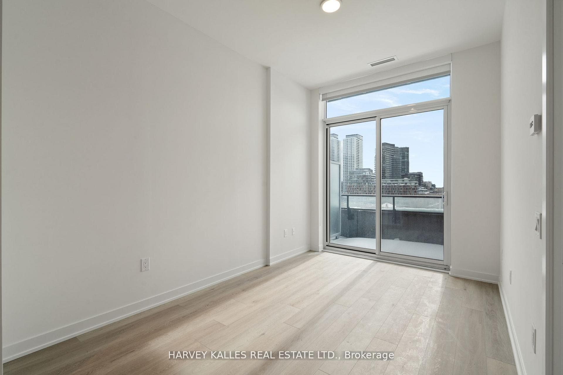 9 Tecumseth Street Unit 616 photo 7