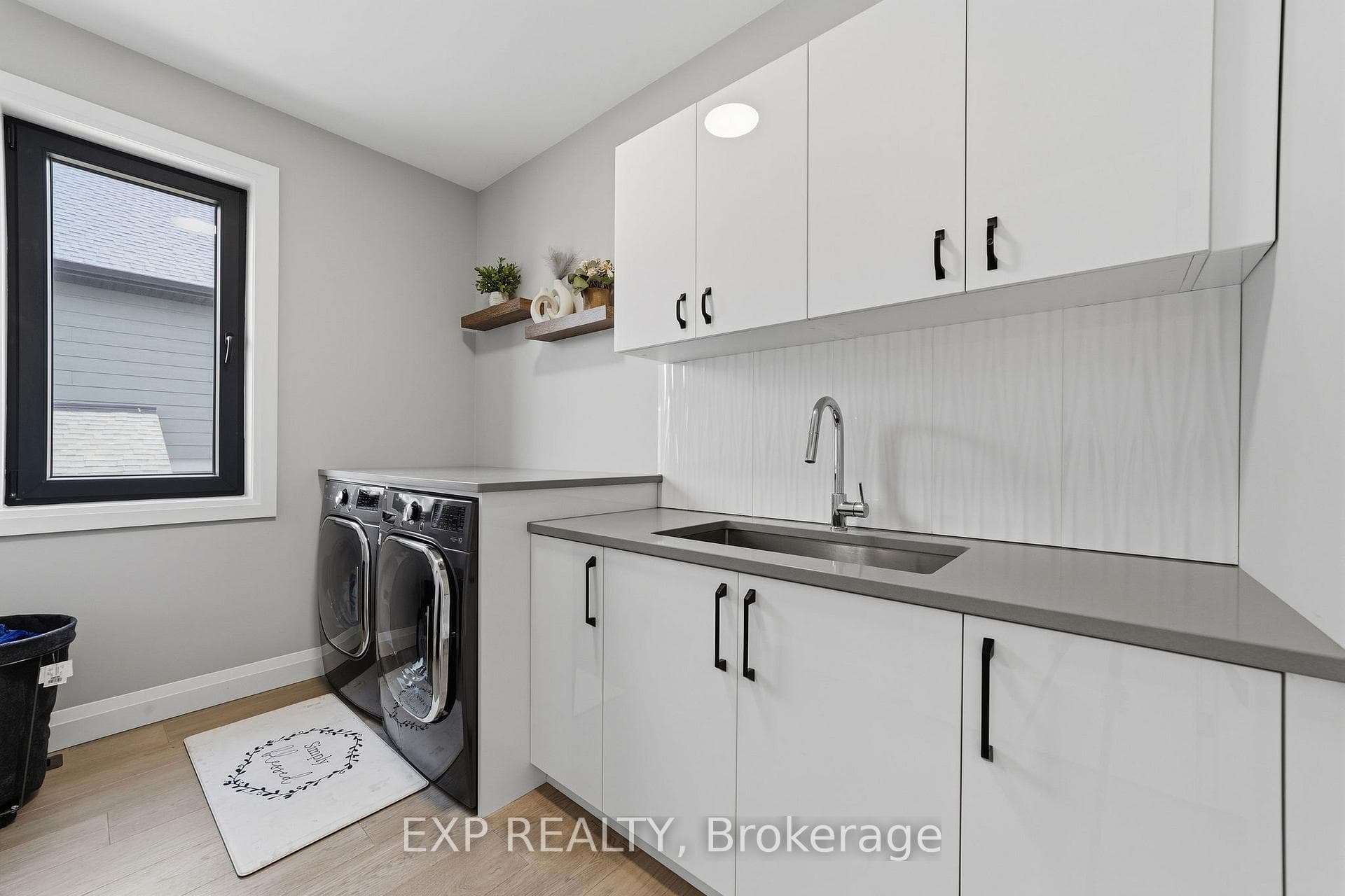 113 Edgewater Boulevard photo 31