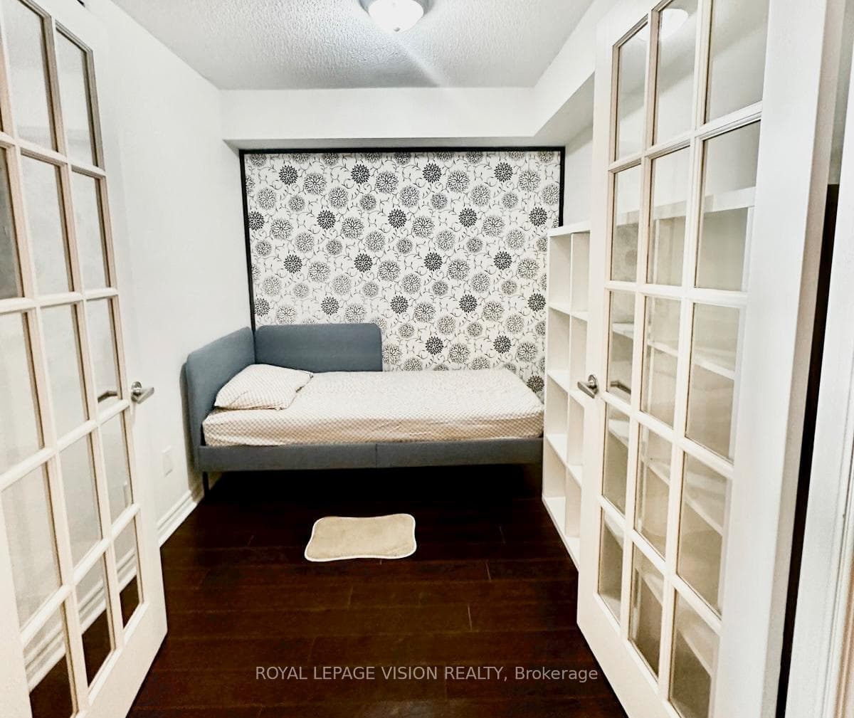 17 Barberry Place Unit 1112 photo 6