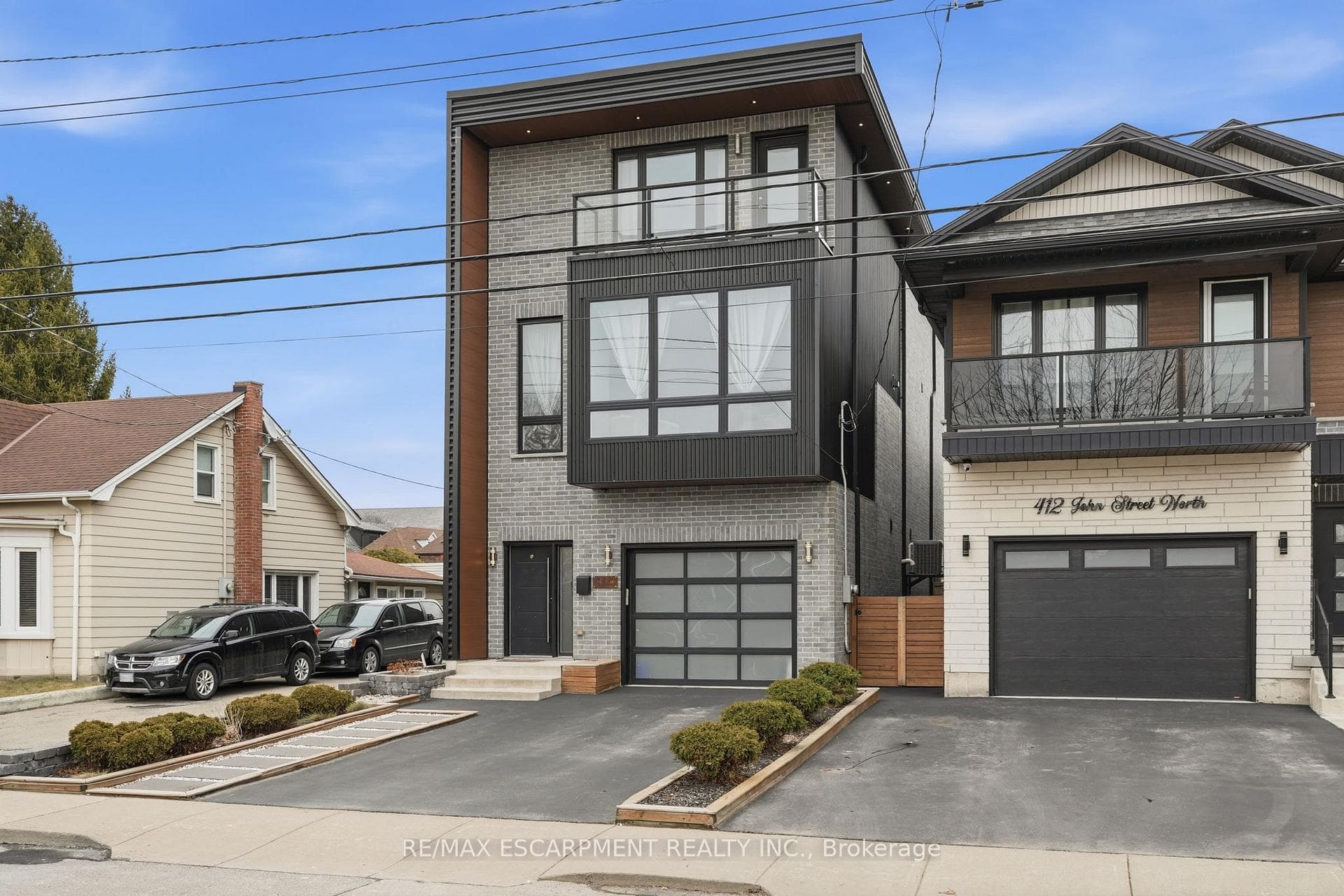414 JOHN Street photo 2