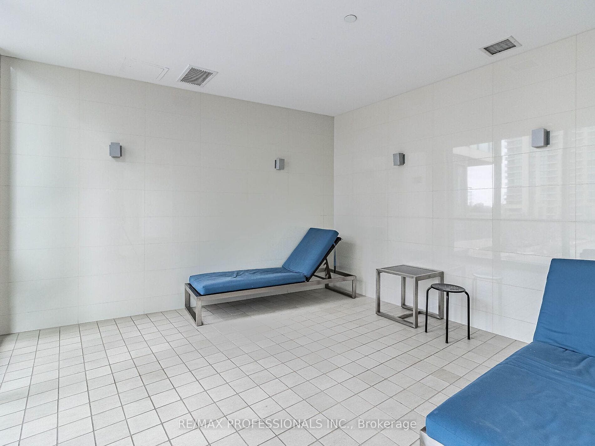 205 Sherway Gardens Road Unit 105 photo 34