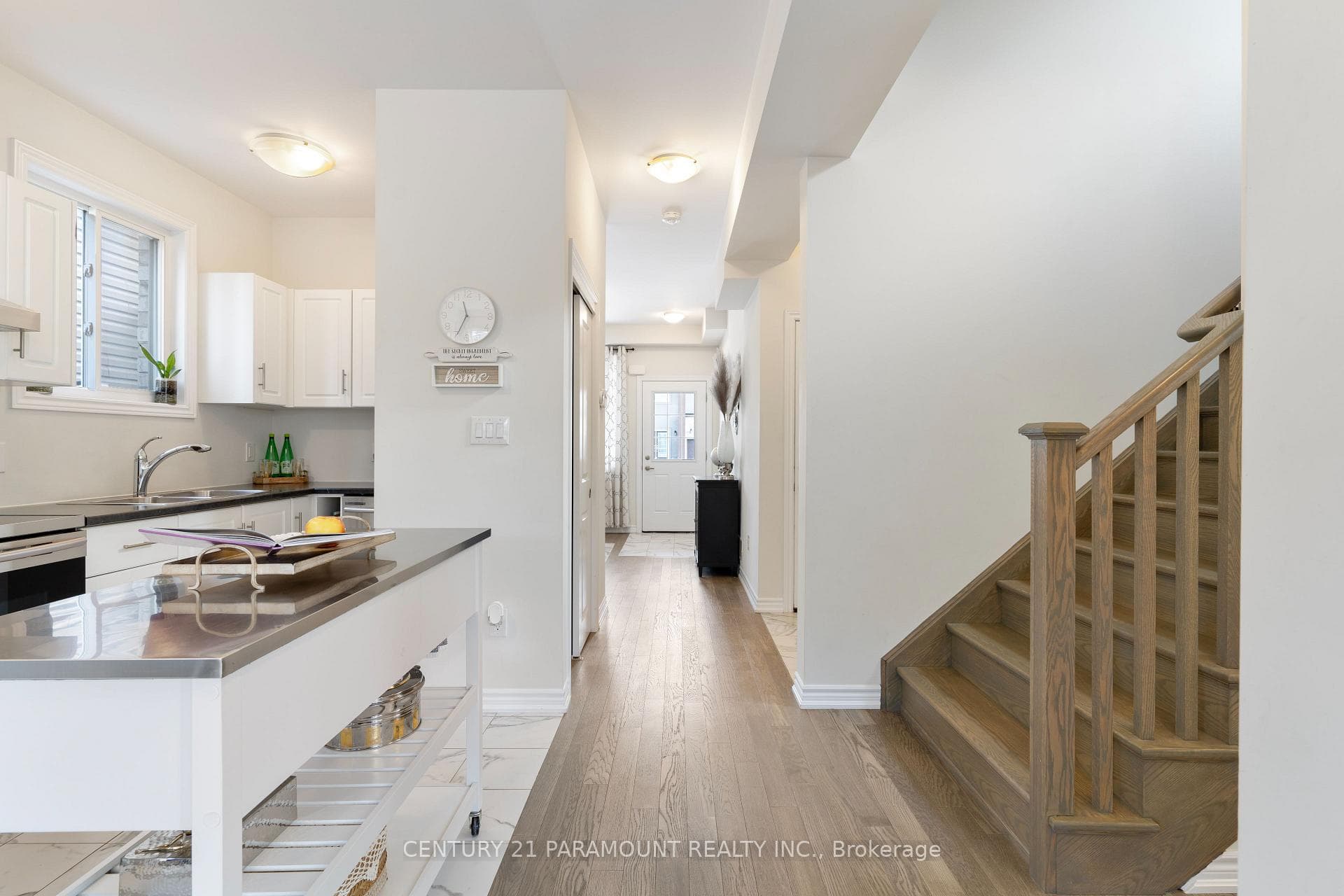 34 Woodbine Avenue photo 8