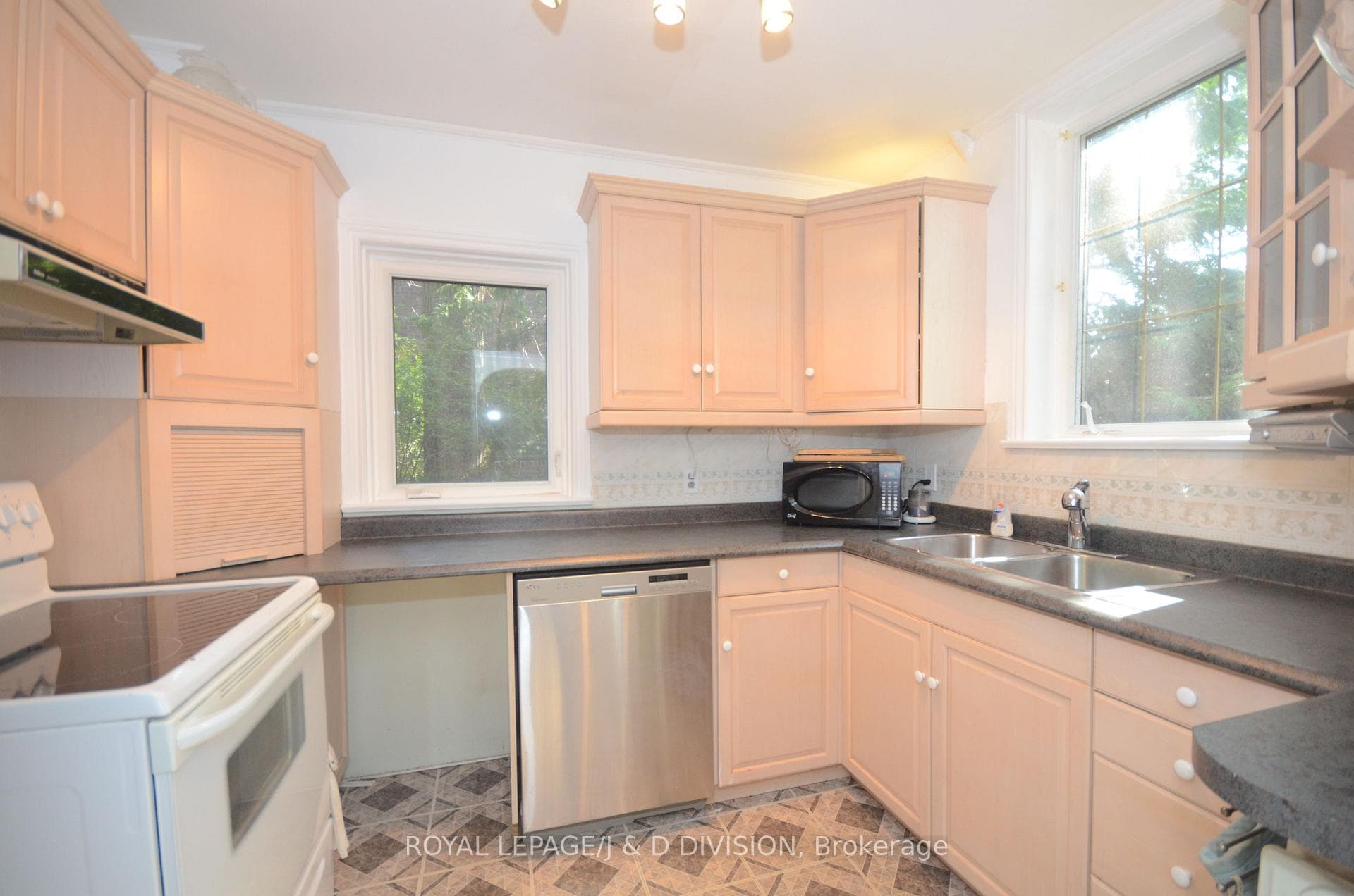 18 Beechwood Crescent photo 8