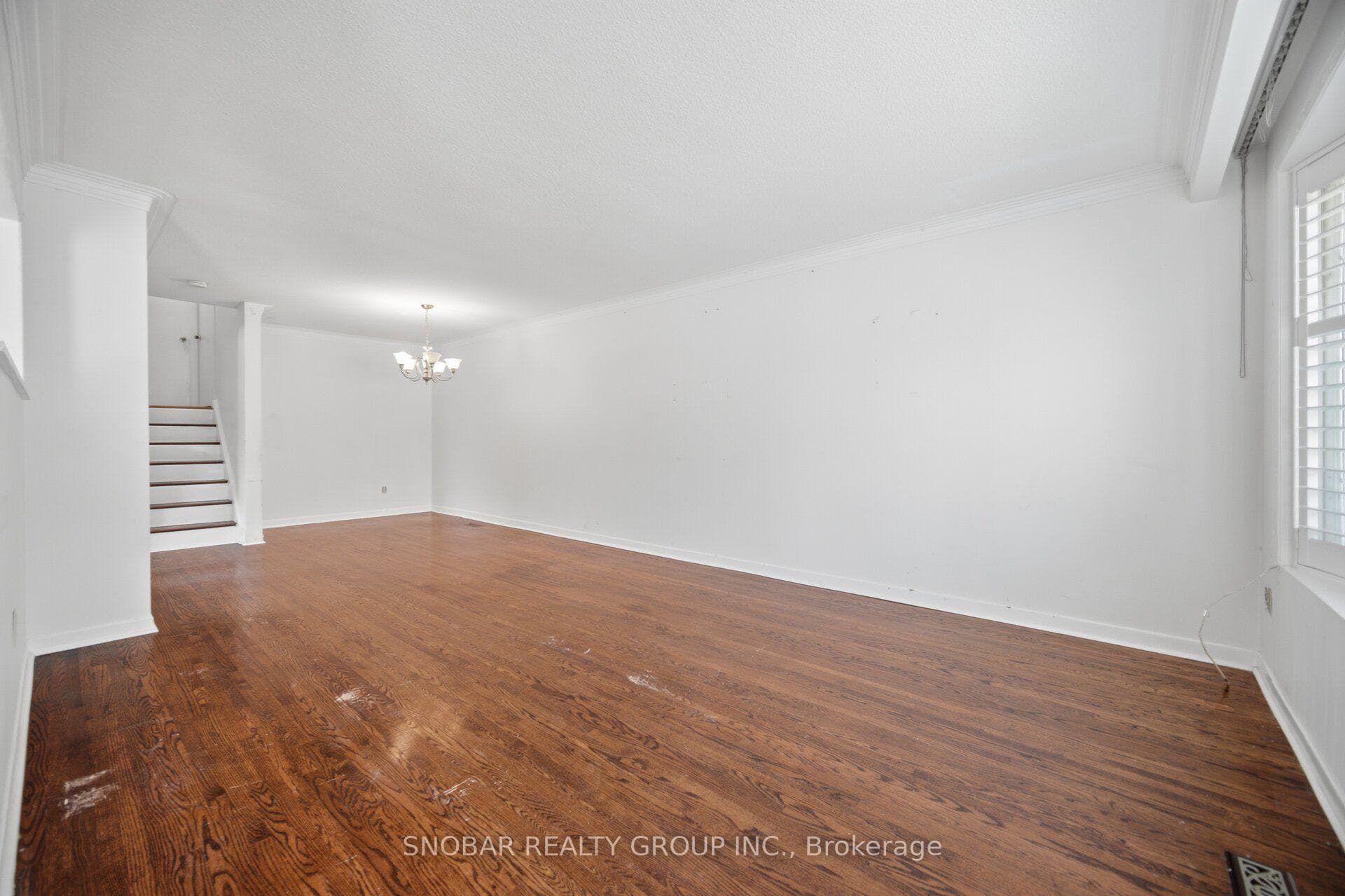 1228 Shamir Crescent photo 8