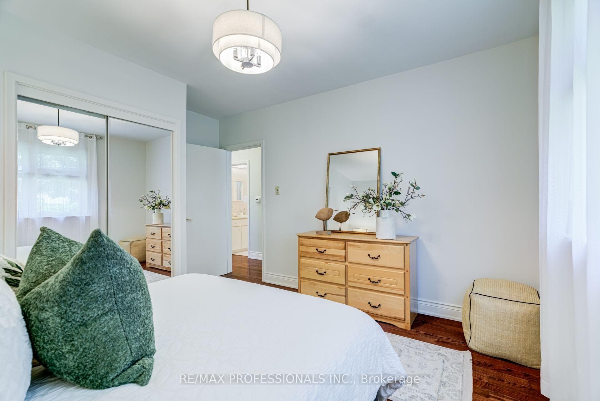 48 Genthorn Avenue photo 26