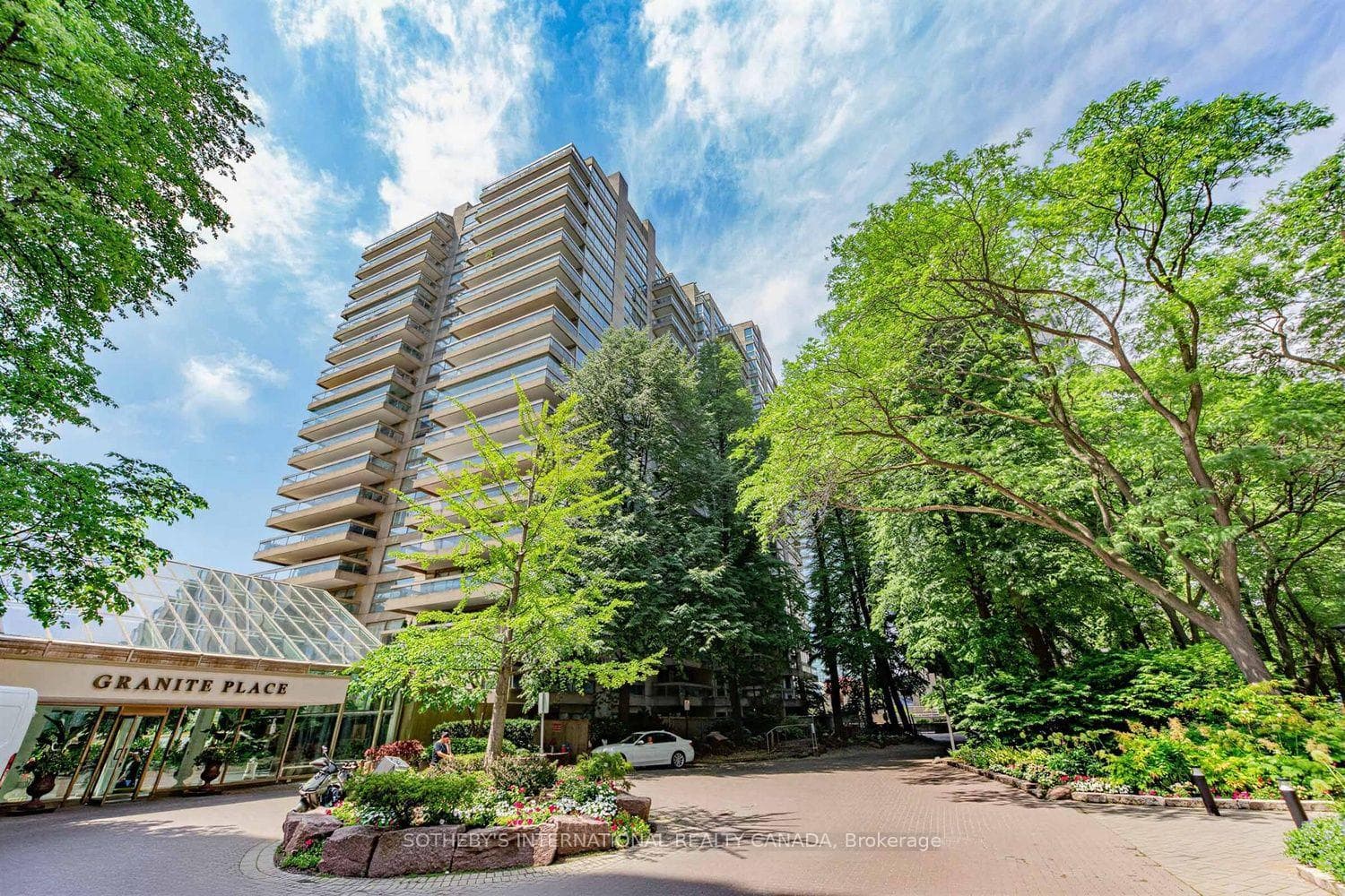 63 St Clair Avenue Unit 1801 photo 1