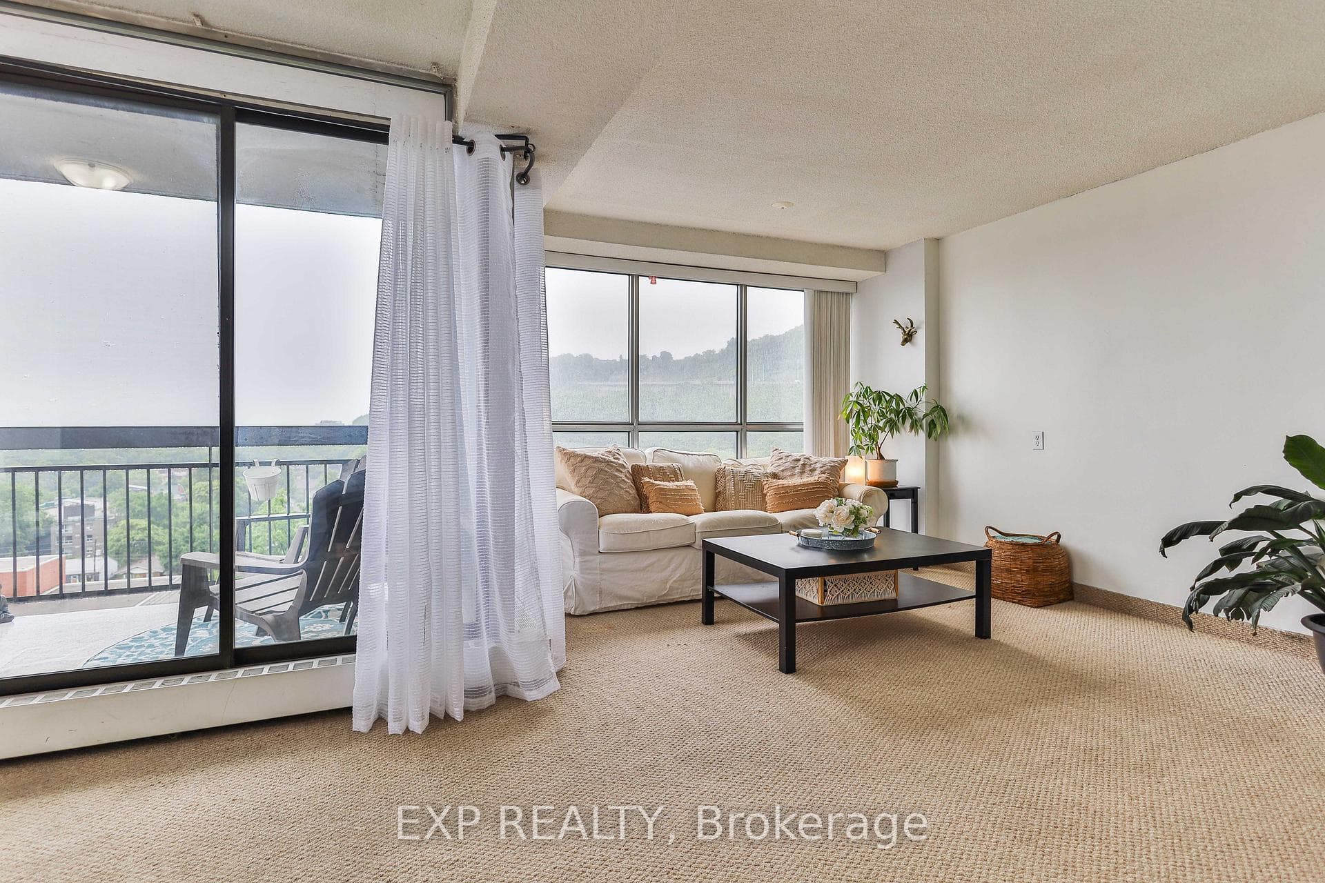 150 Charlton Avenue Unit 1102 photo 11