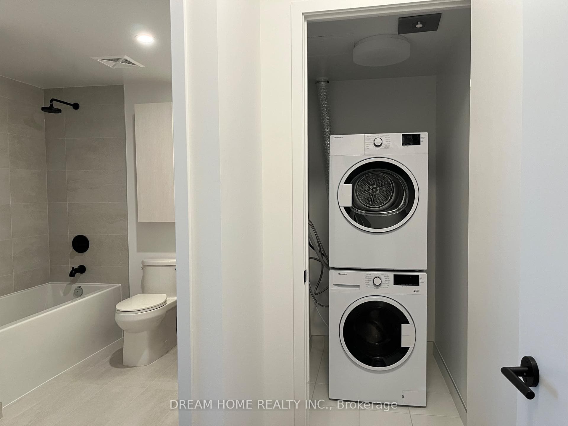 108 Peter Street Unit 1205 photo 6