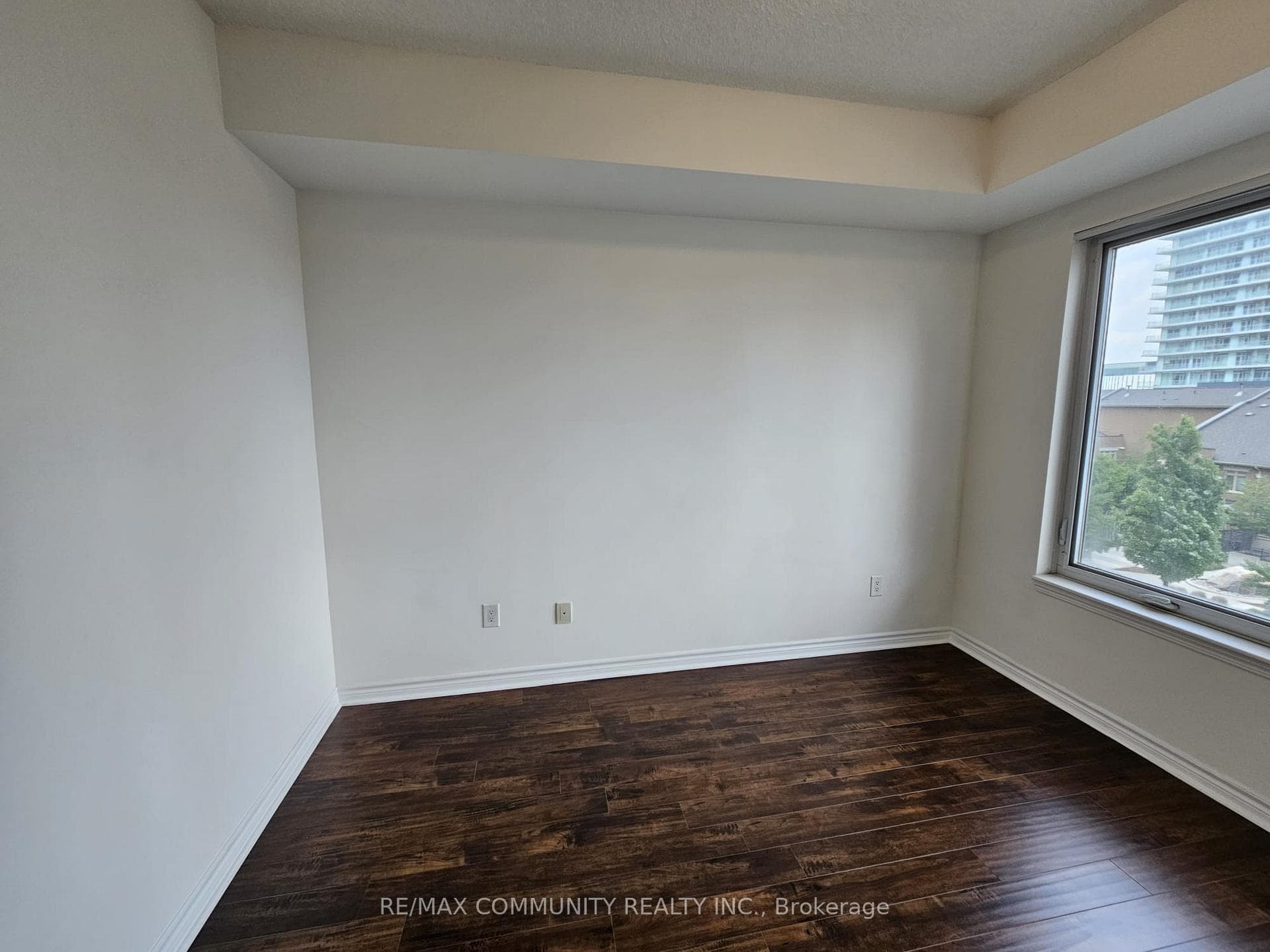 385 Prince Of Wales Drive Unit 410 photo 9