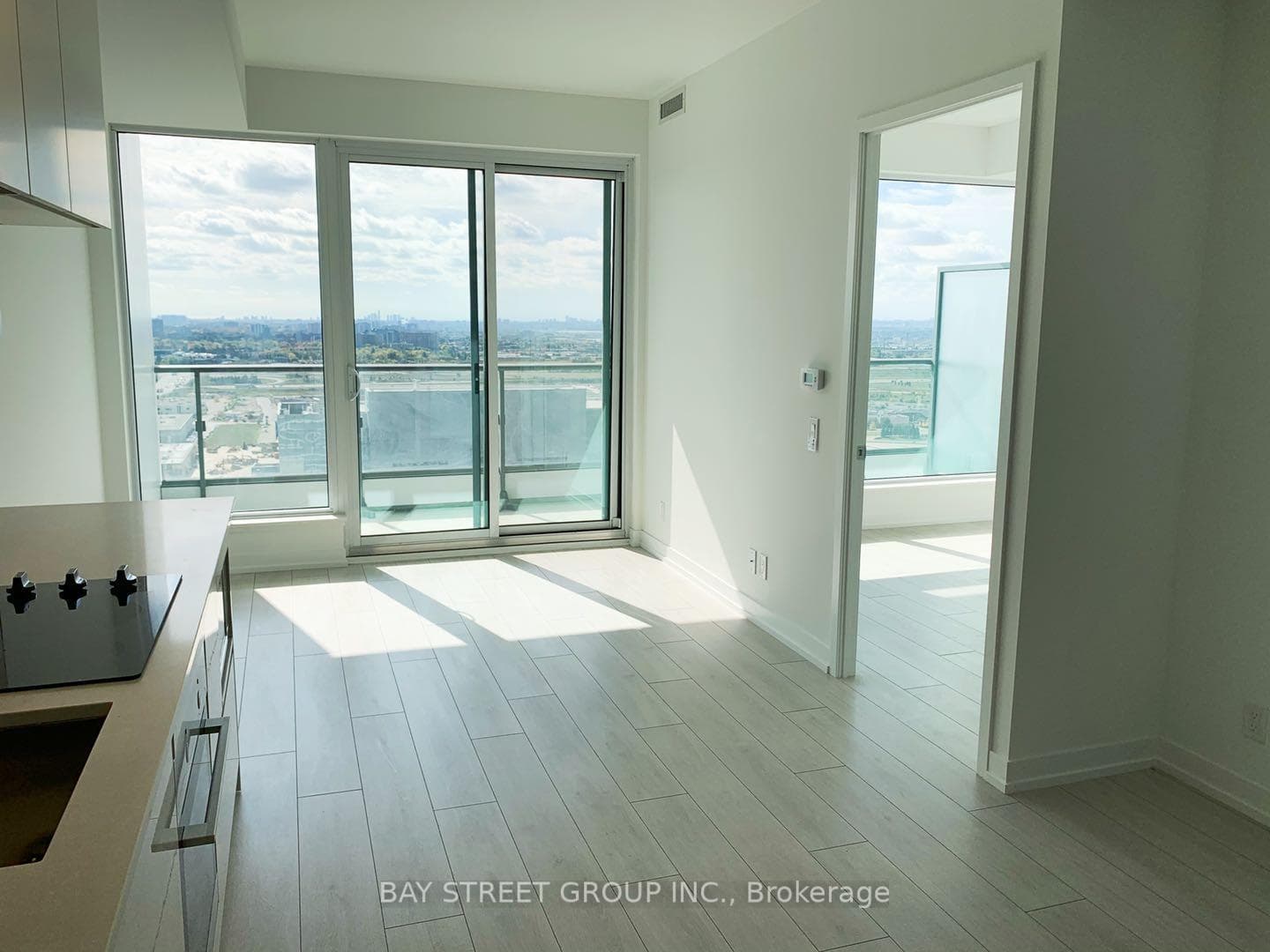5 Buttermill Avenue Unit 3208 photo 4