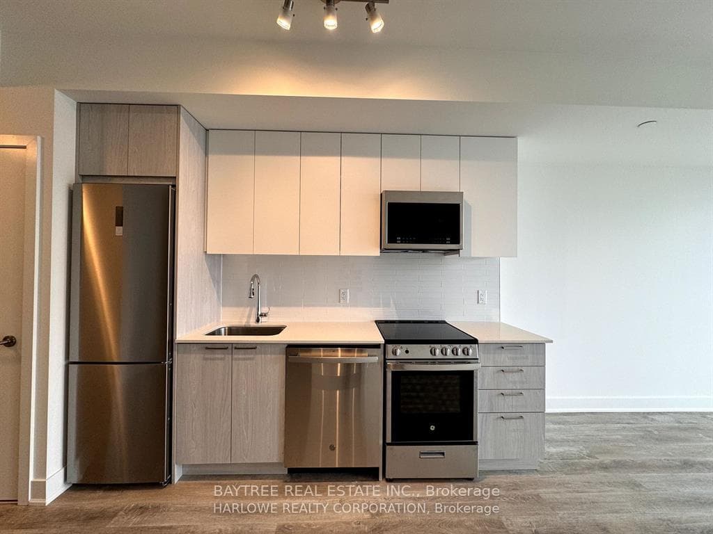 185 Deerfield Road Unit 1412 photo 1