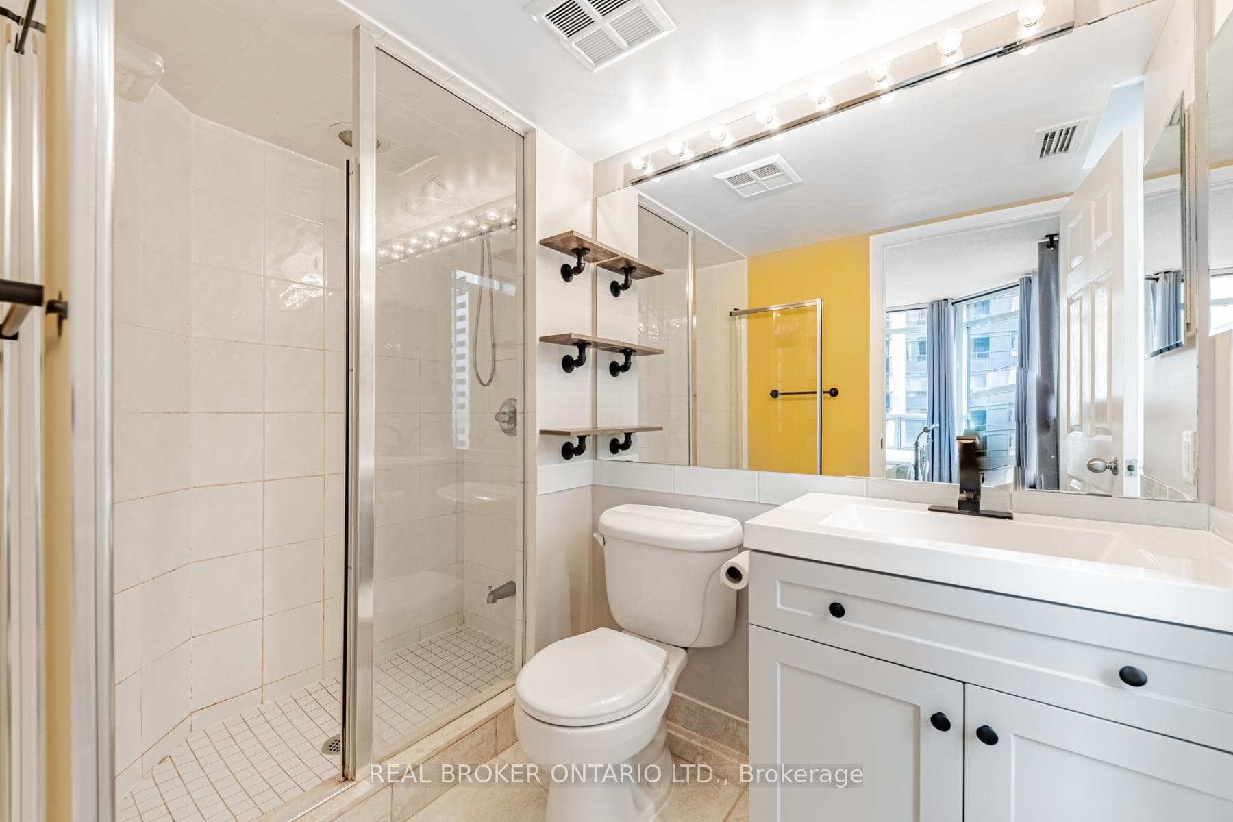 153 Beecroft Road Unit 2011 photo 13