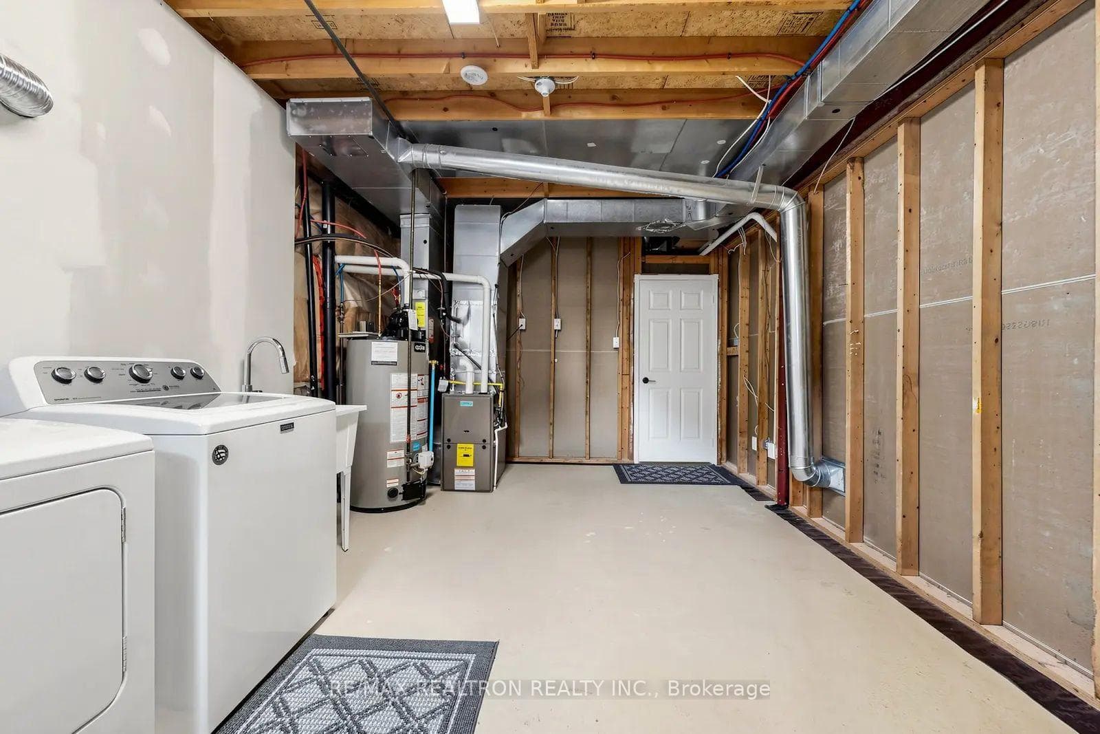 62 Dwellers Road photo 42