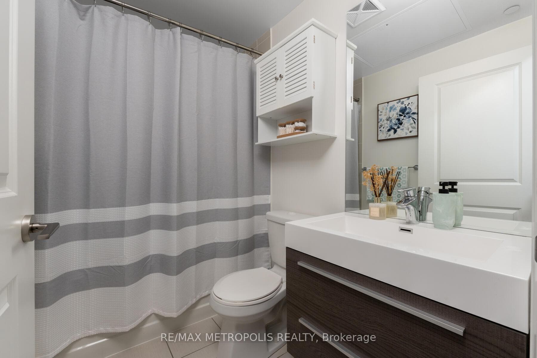 15 Zorra Street Unit 503 photo 17