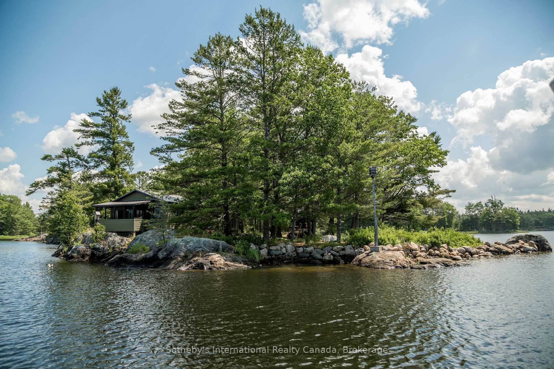 1 B277 Island photo 6