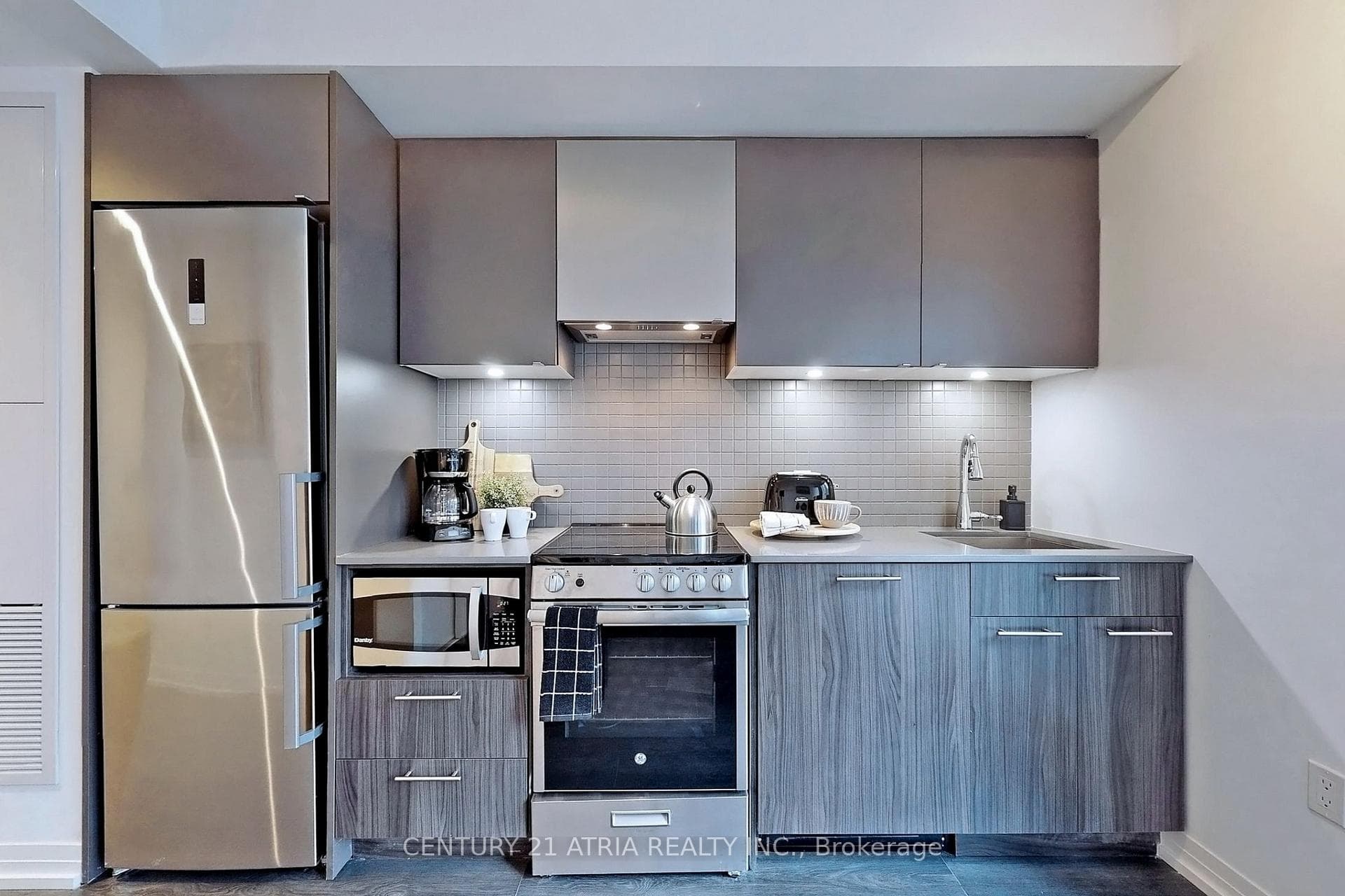 251 Jarvis Street Unit 725 photo 5