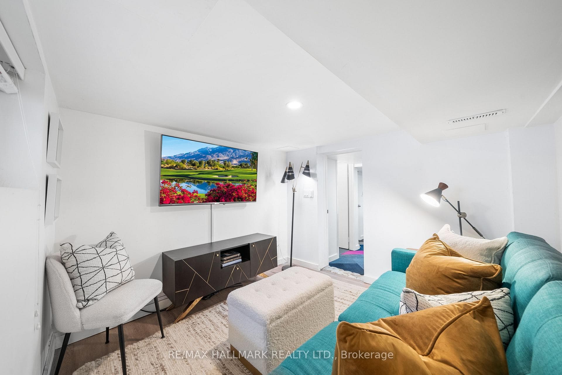 212 Oakcrest Avenue photo 29