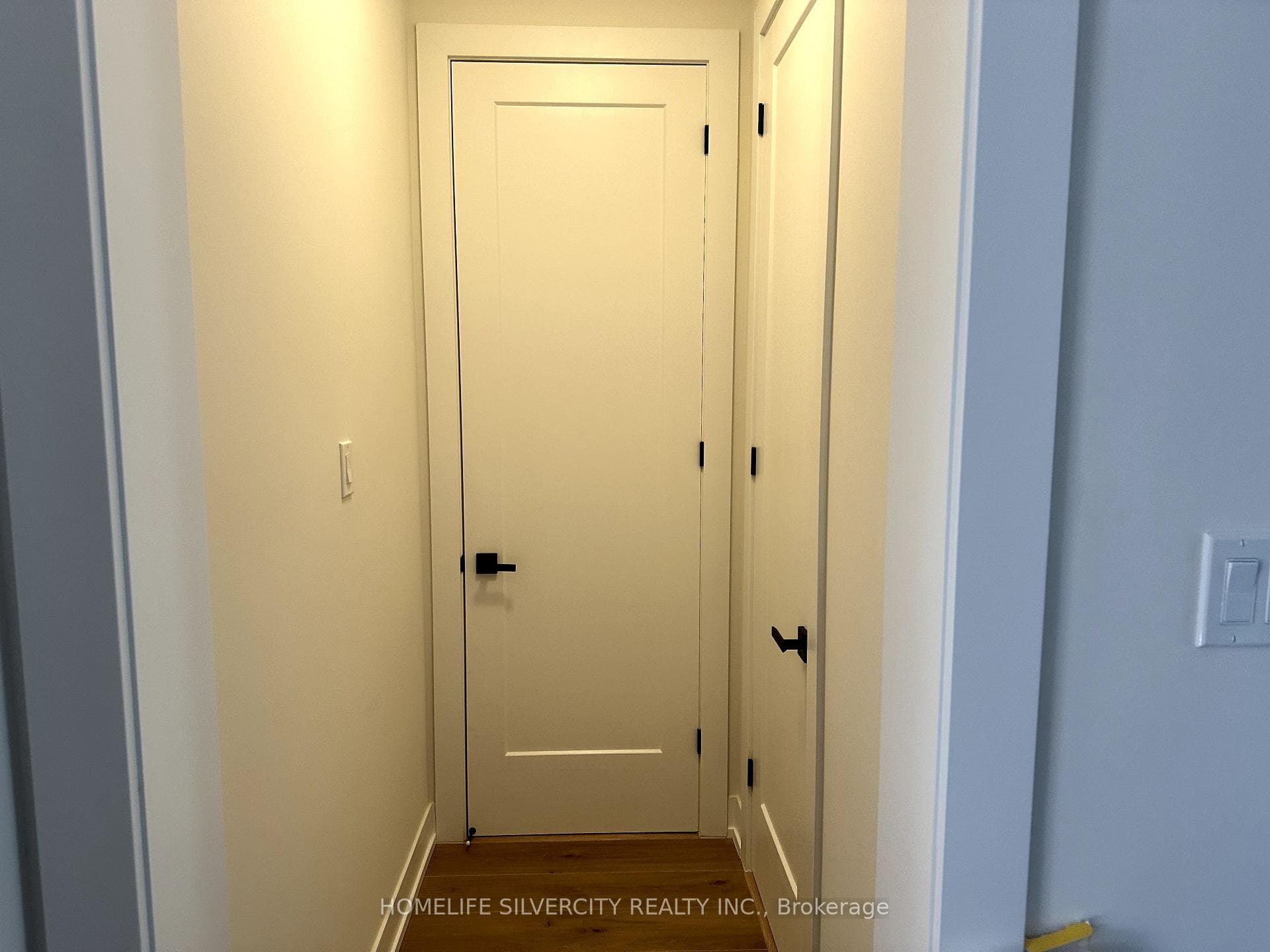1049 Denton Drive photo 9