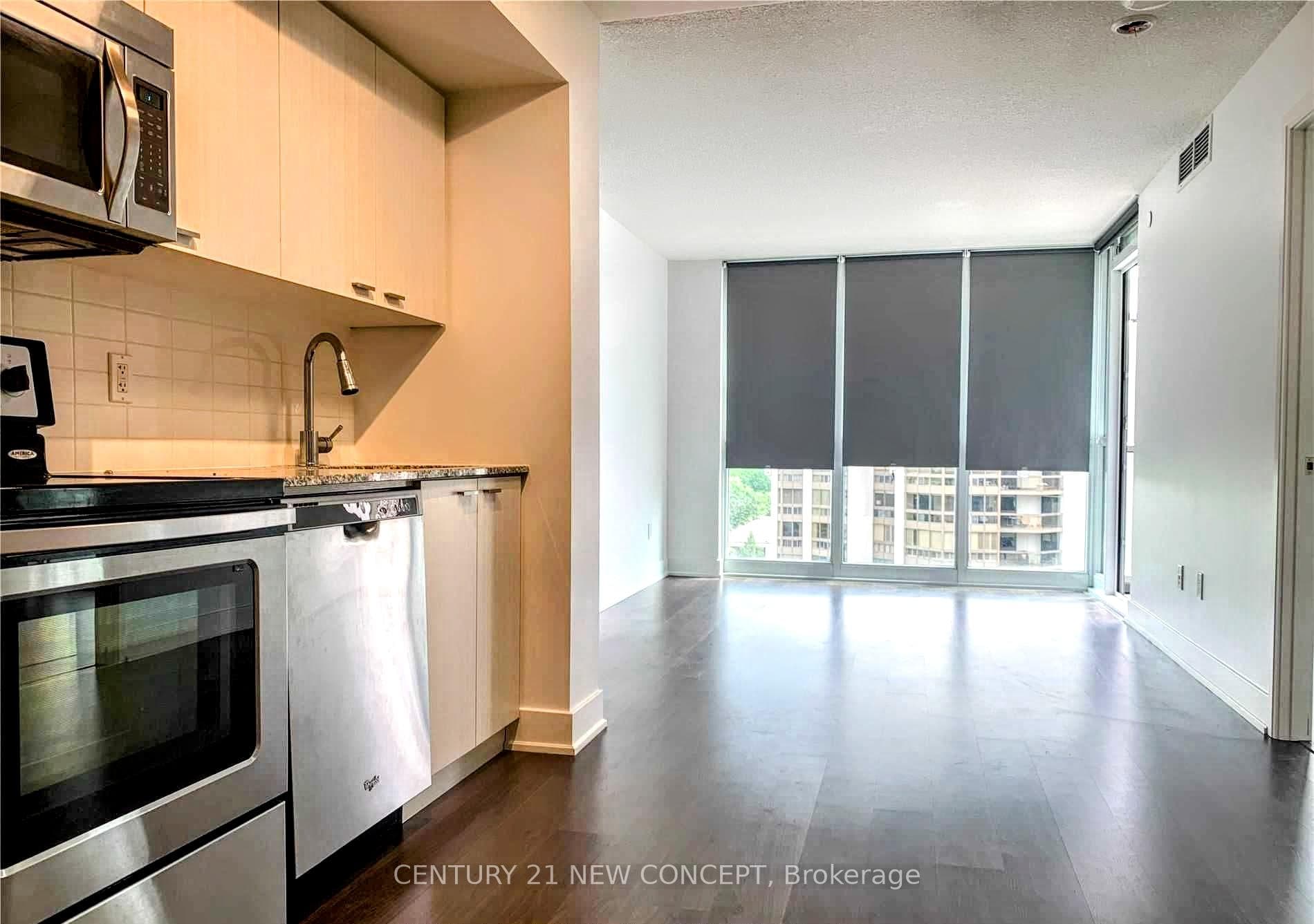 88 Sheppard Avenue Unit 1111 photo 2