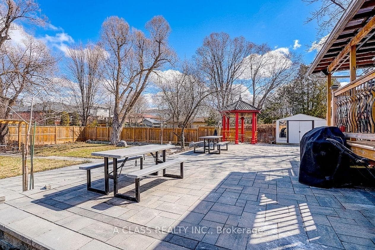 298 Annshiela Drive photo 10