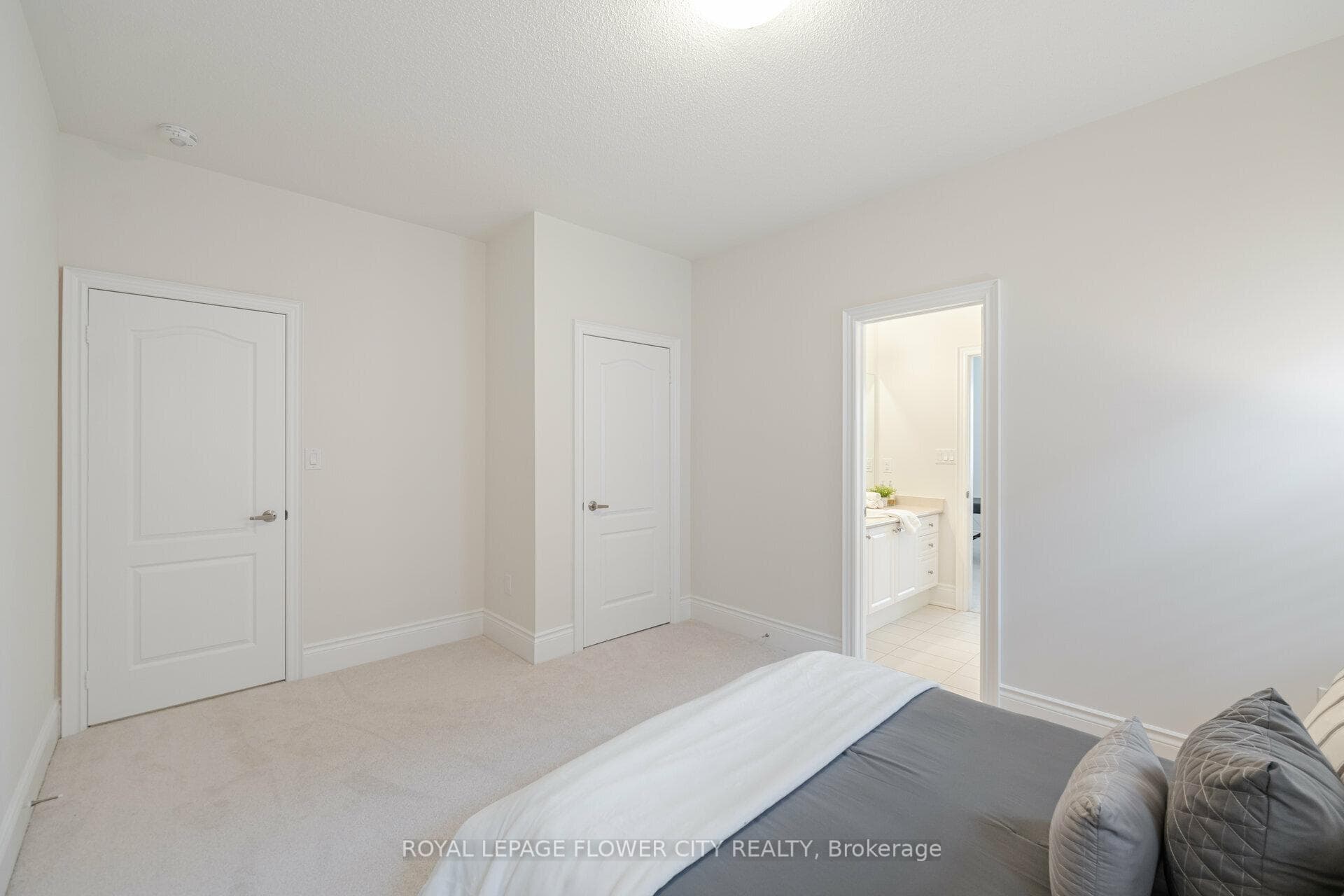 31 Golden Hawk Drive photo 30