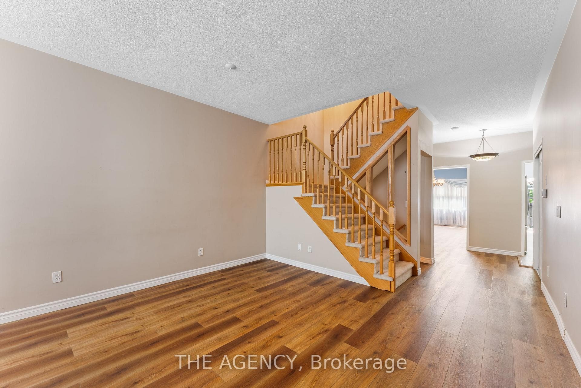 74 Morrison Crescent photo 7