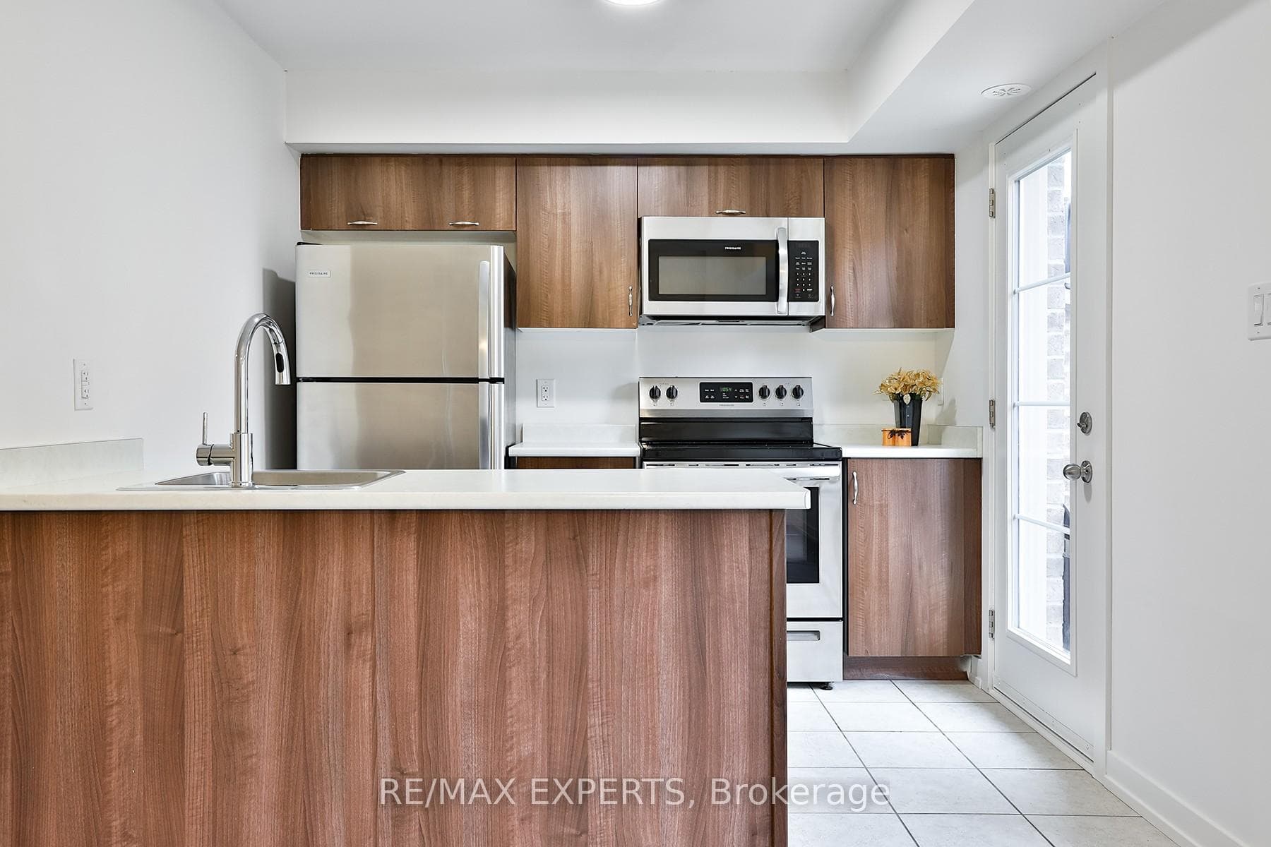 60 Parrotta Drive Unit 275 photo 10