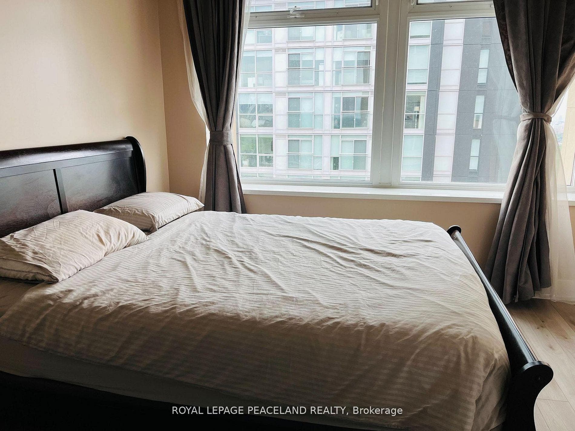111 St. Clair Avenue Unit 1607 photo 15