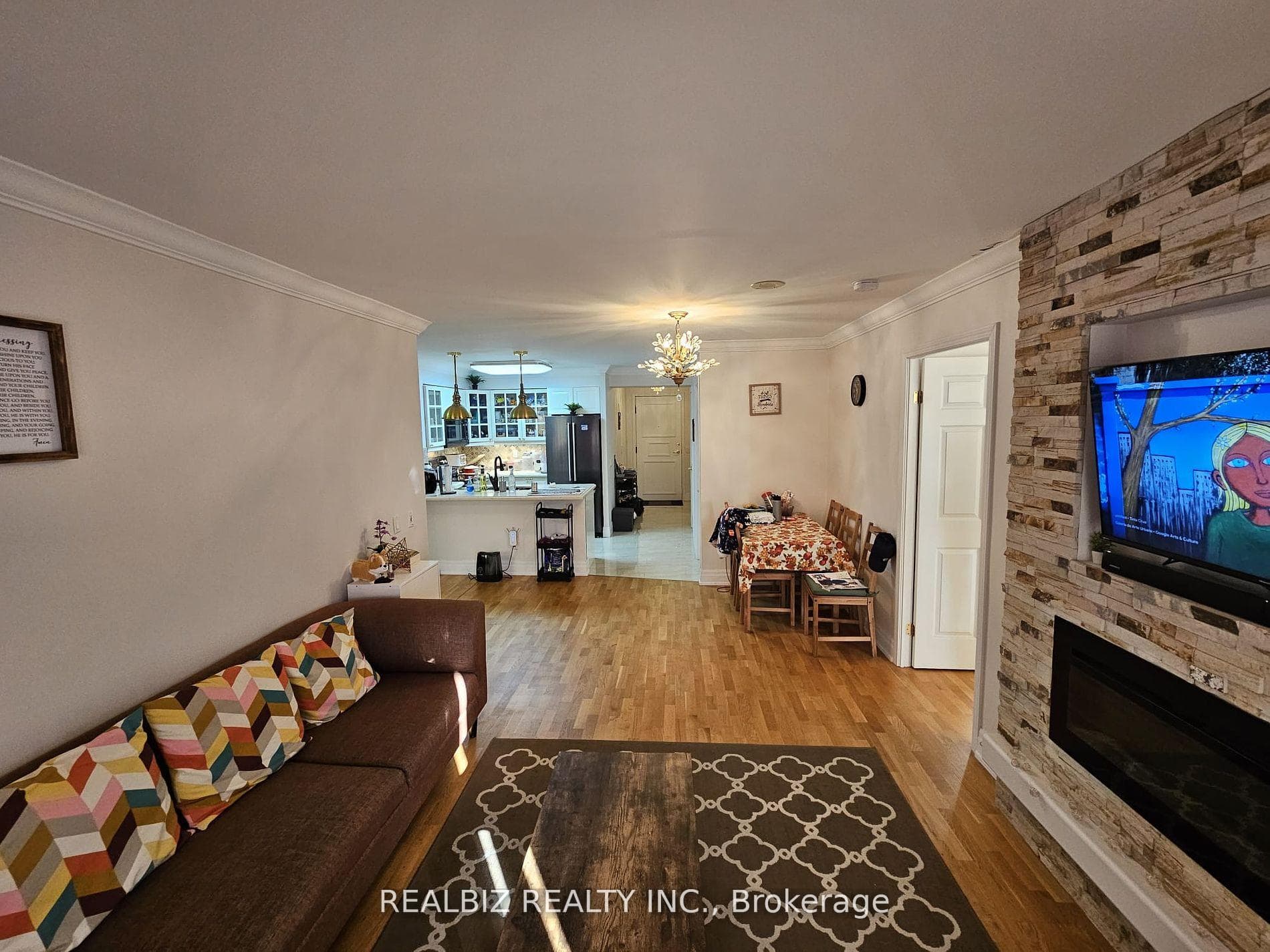 25 Kingsbridge Garden Circle Unit 2221 photo 4