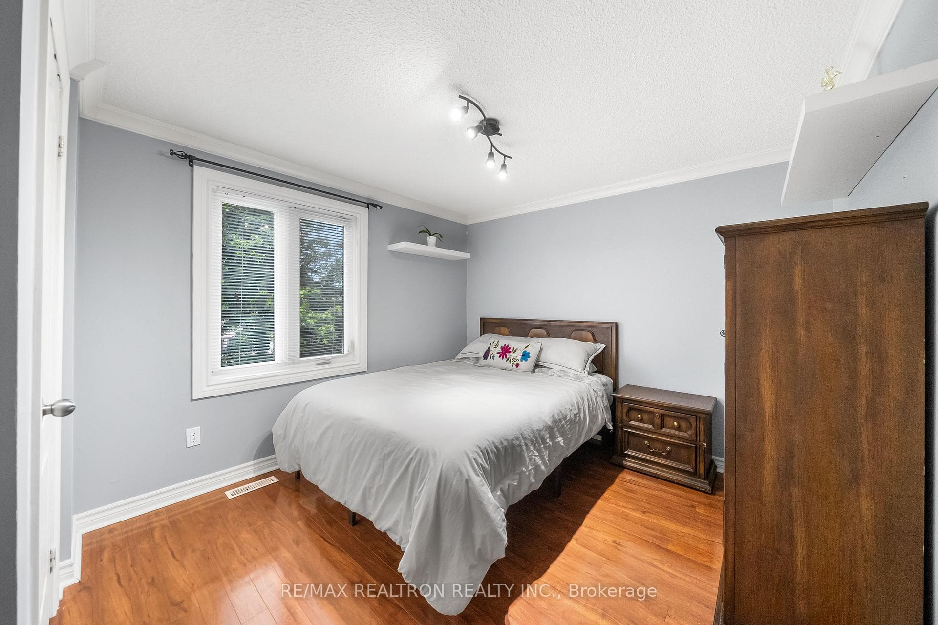 48 Hemingford Place photo 22