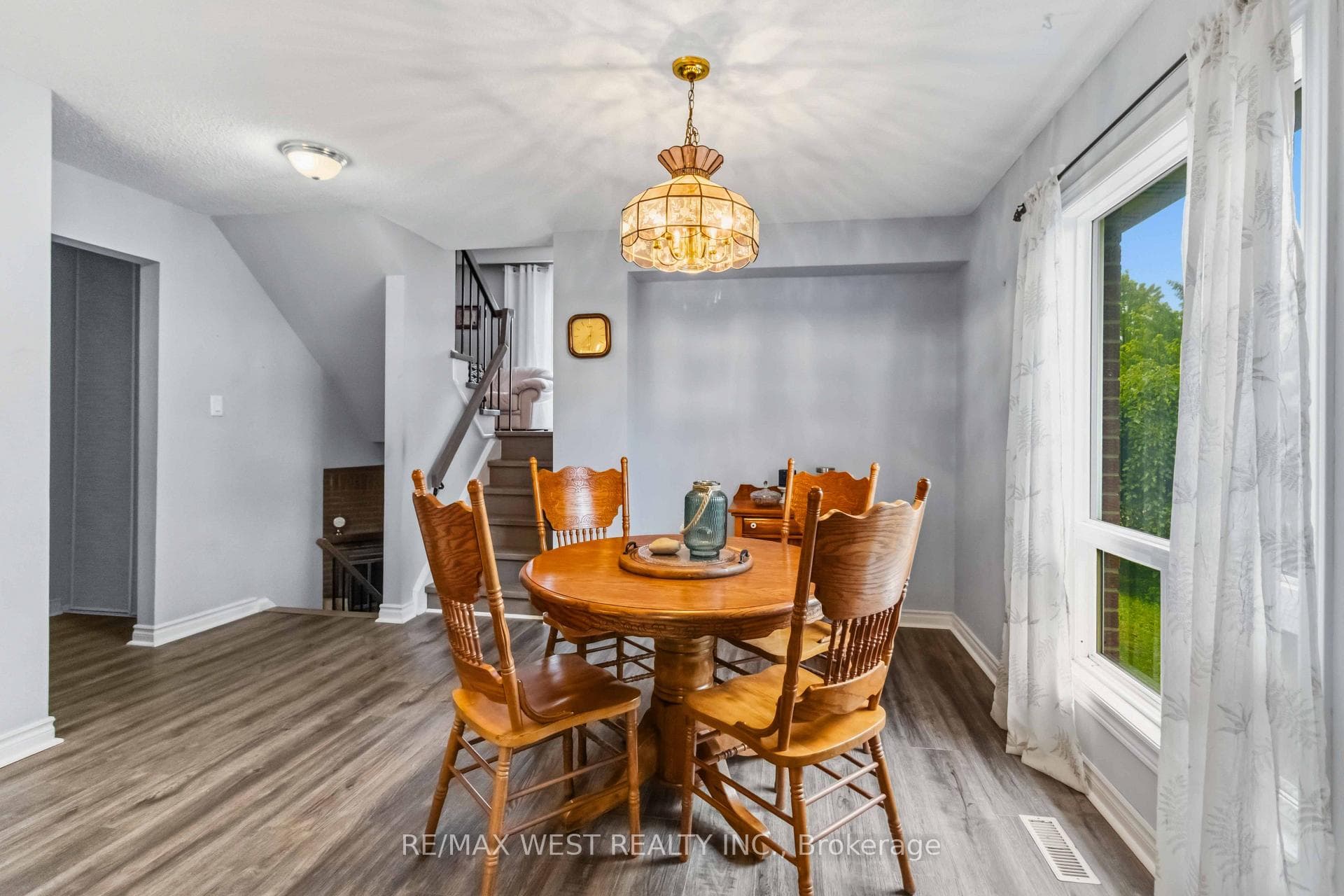 41 Winterfold Dr Drive photo 8