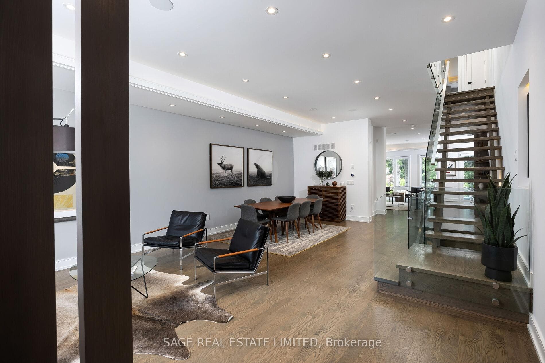 24 Squires Avenue photo 5