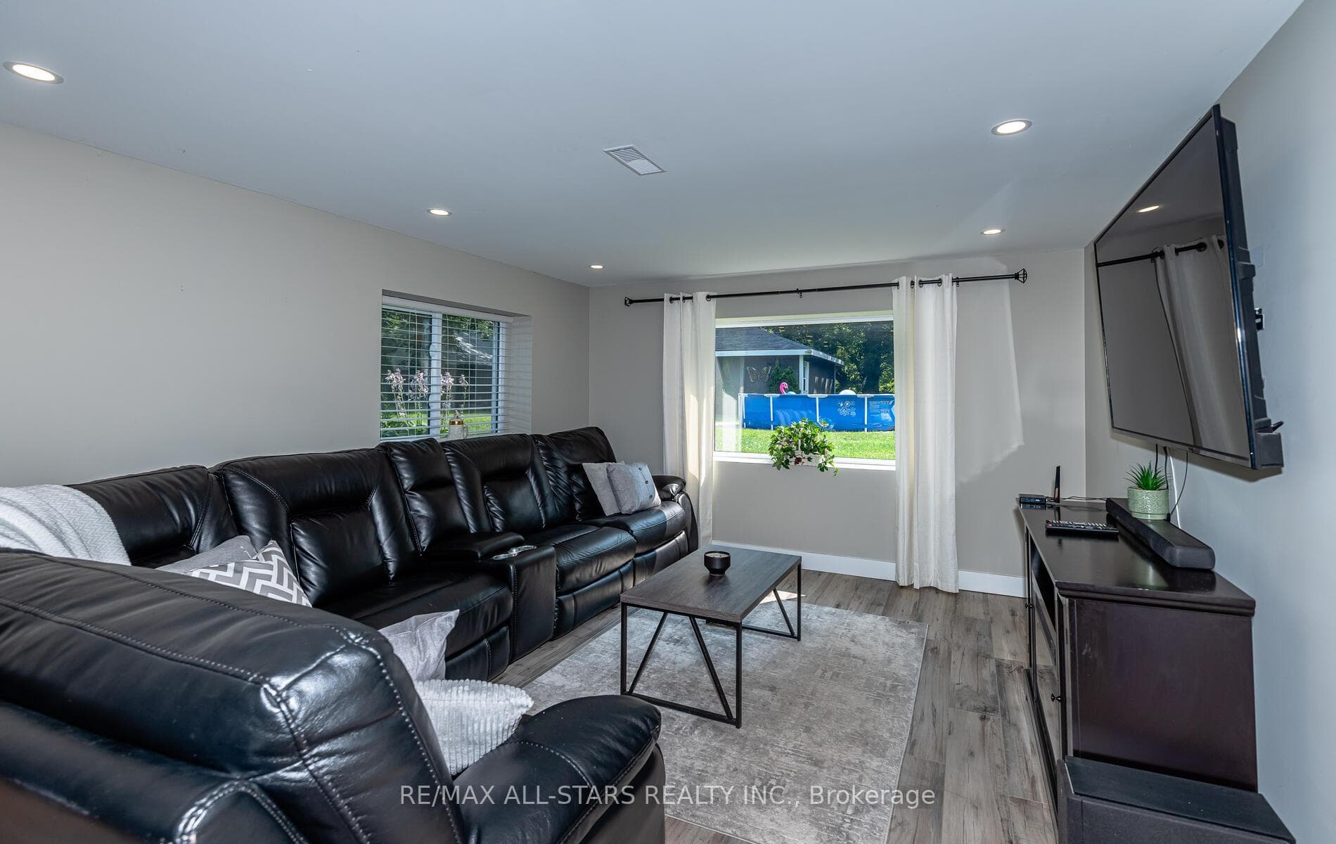 19 Willow Street photo 20