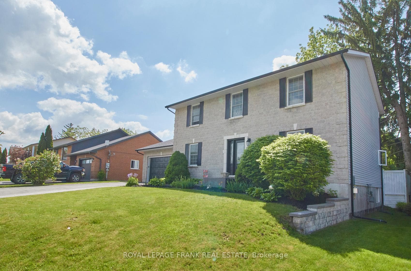 12 Dean Drive photo 6