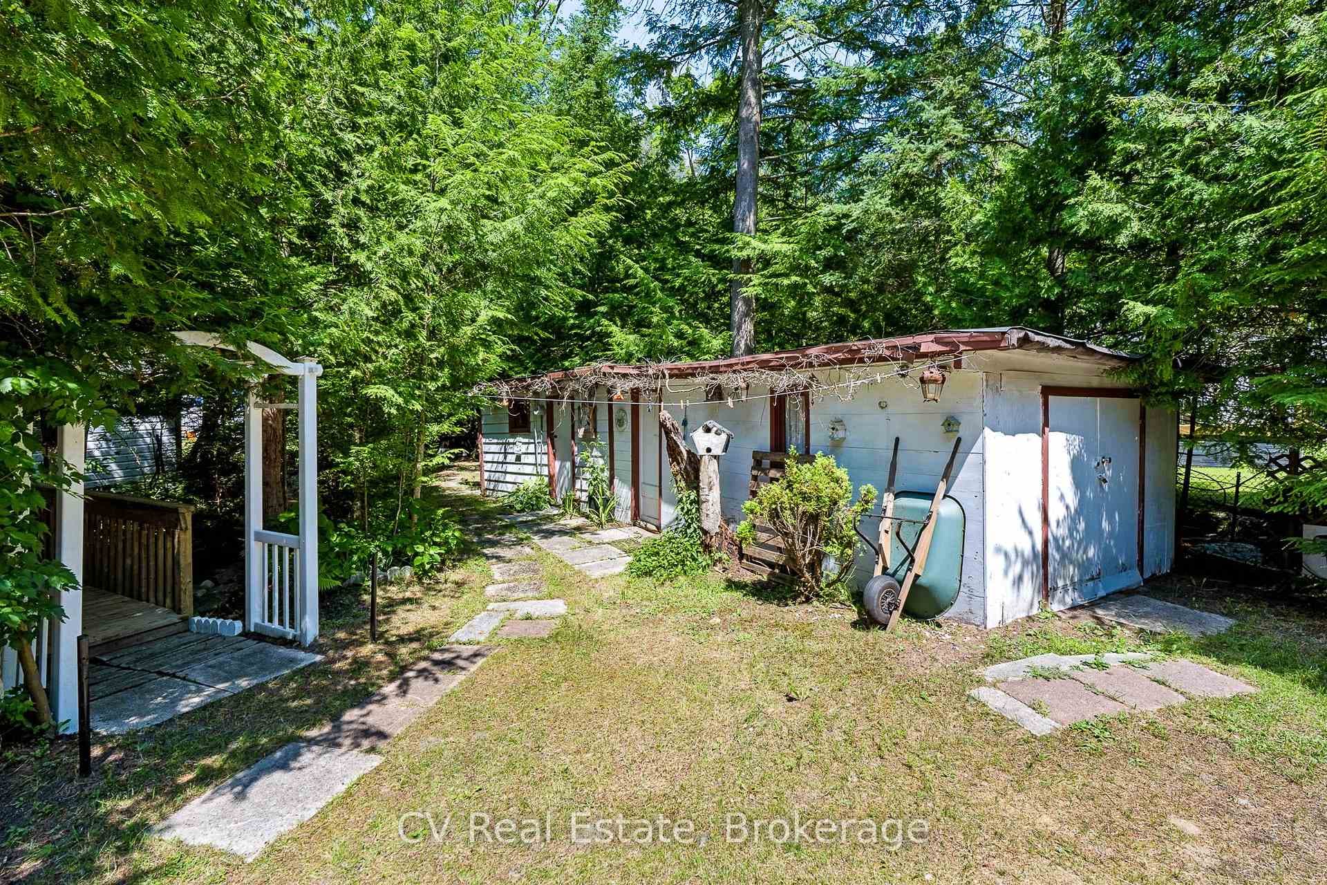 10 Brookside Drive photo 36
