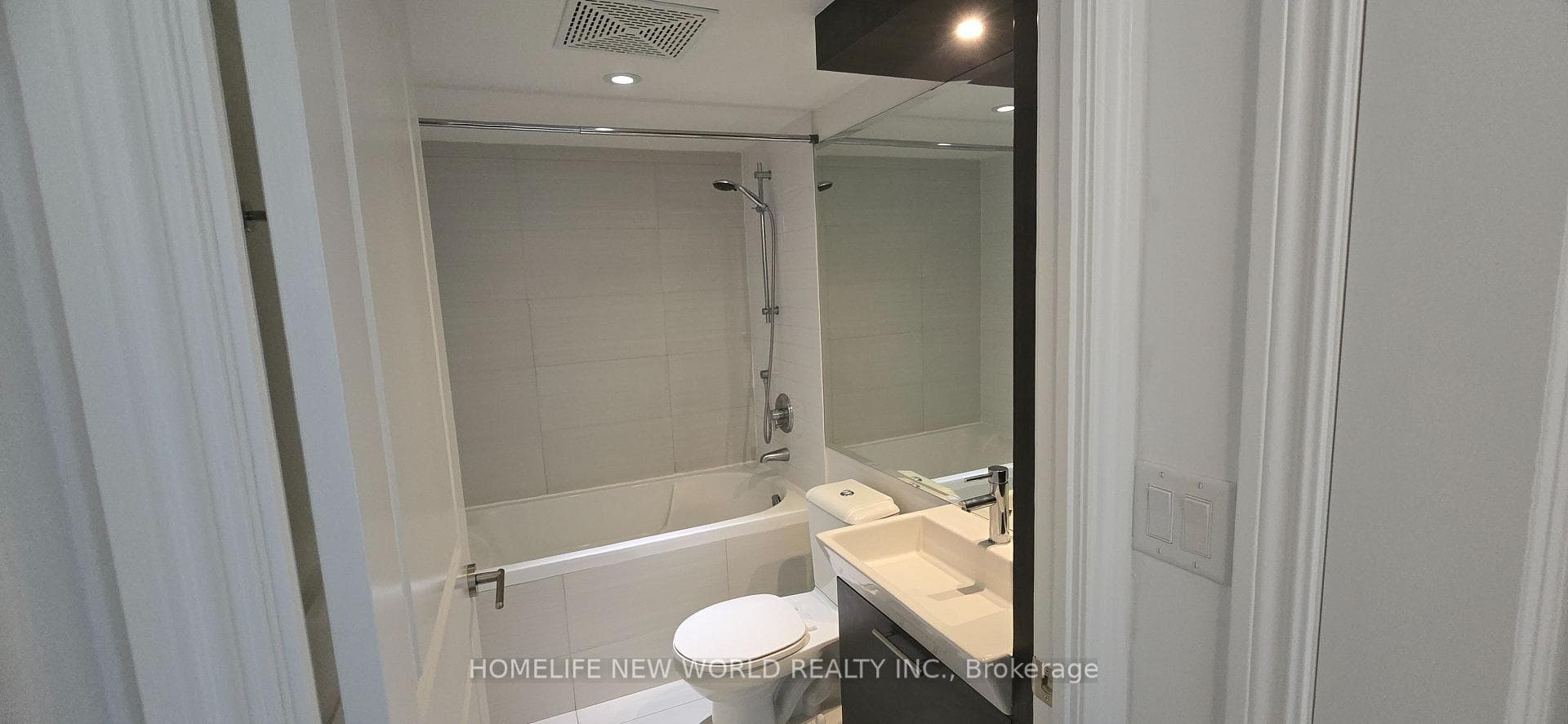 386 Yonge Street Unit 4314 photo 11