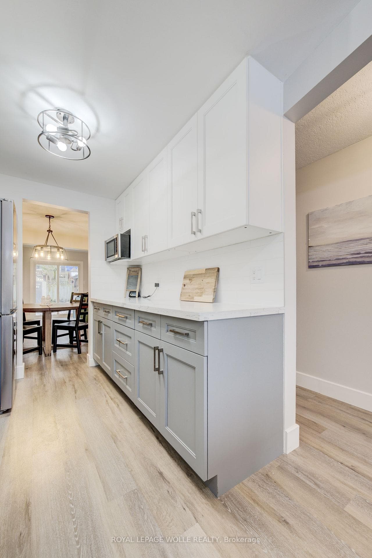 535B Rosemeadow Crescent photo 7